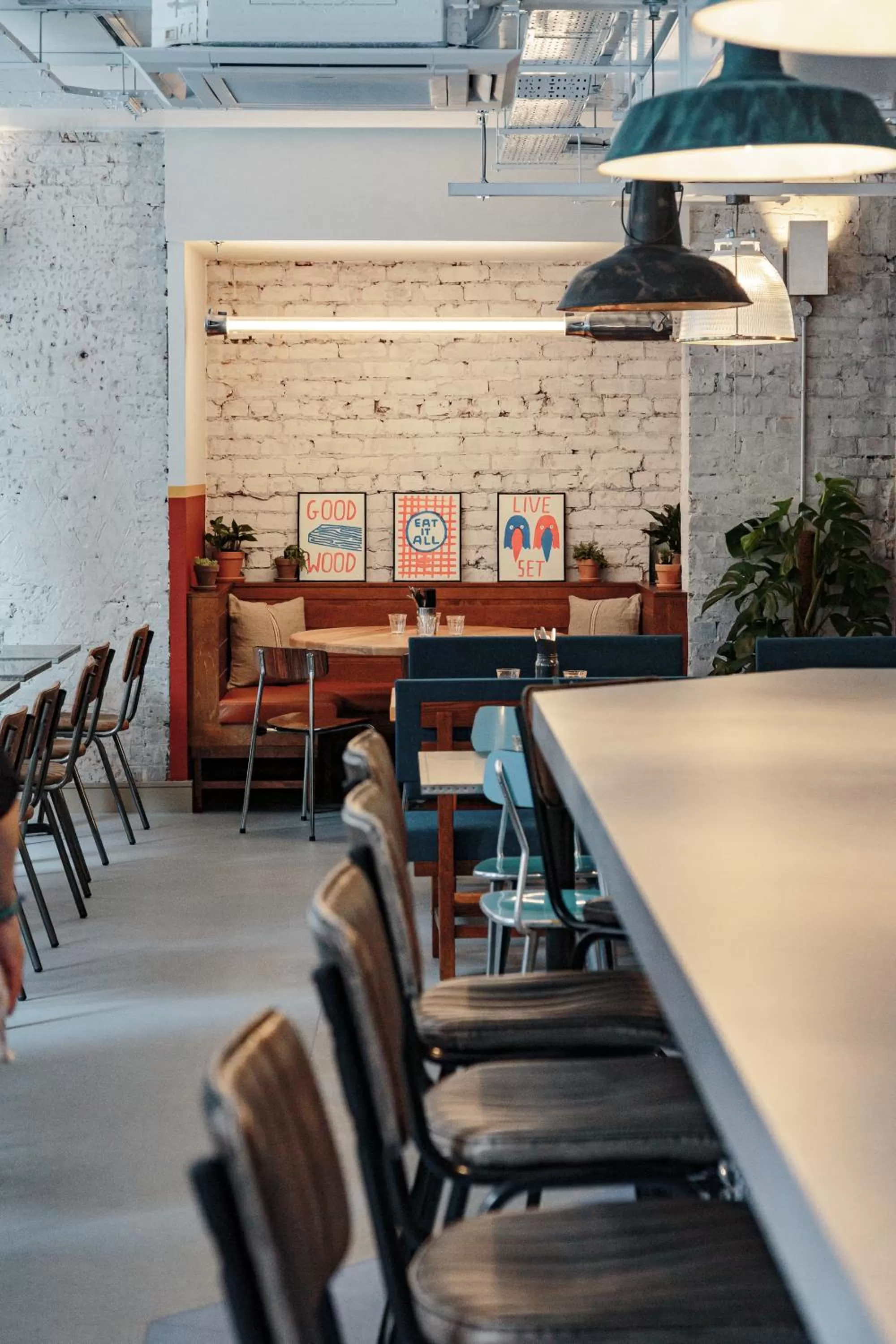 Restaurant/places to eat in Whitworth Locke