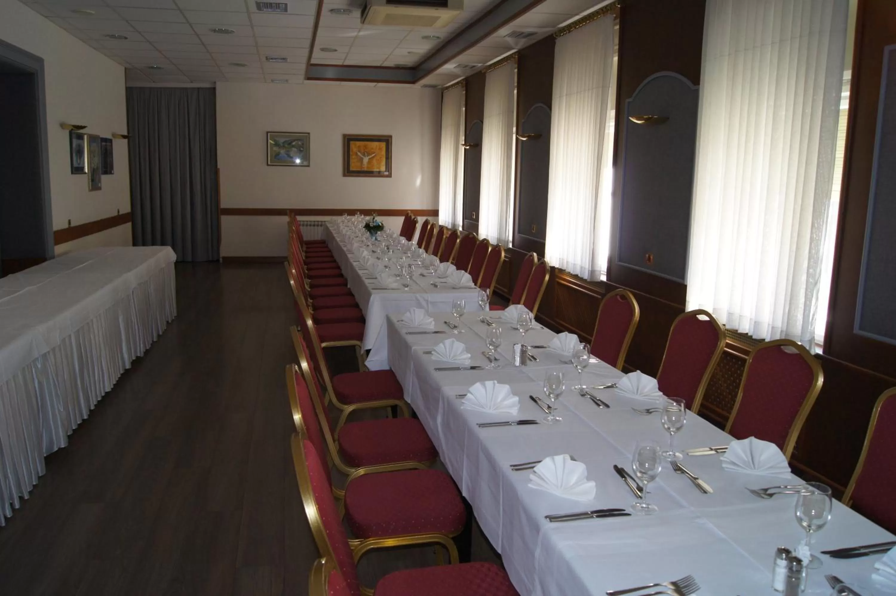 Restaurant/places to eat in B&B Garestin