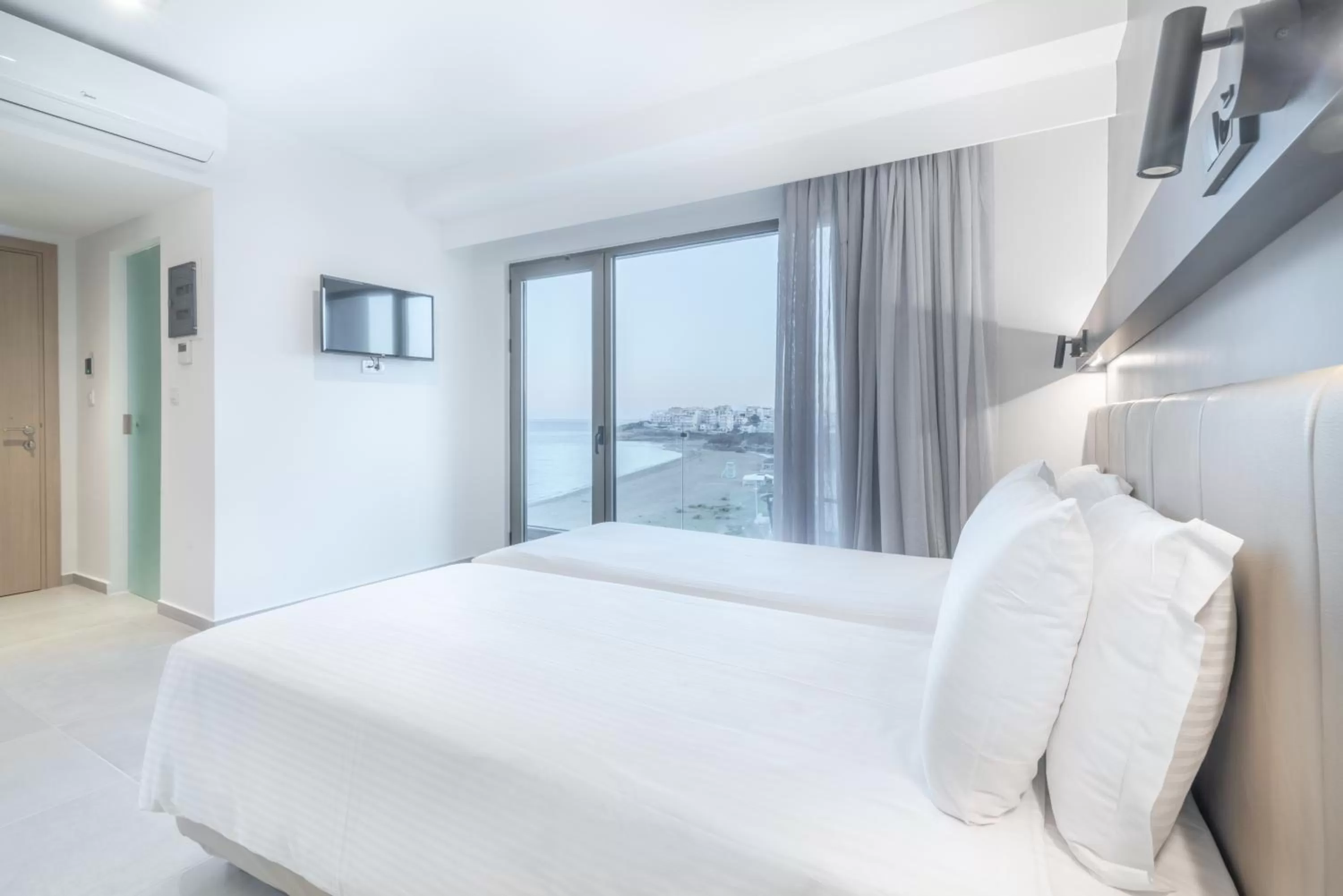 Sea view, Bed in Hotel Avra by Smile hotels - Free Airport Shuttle