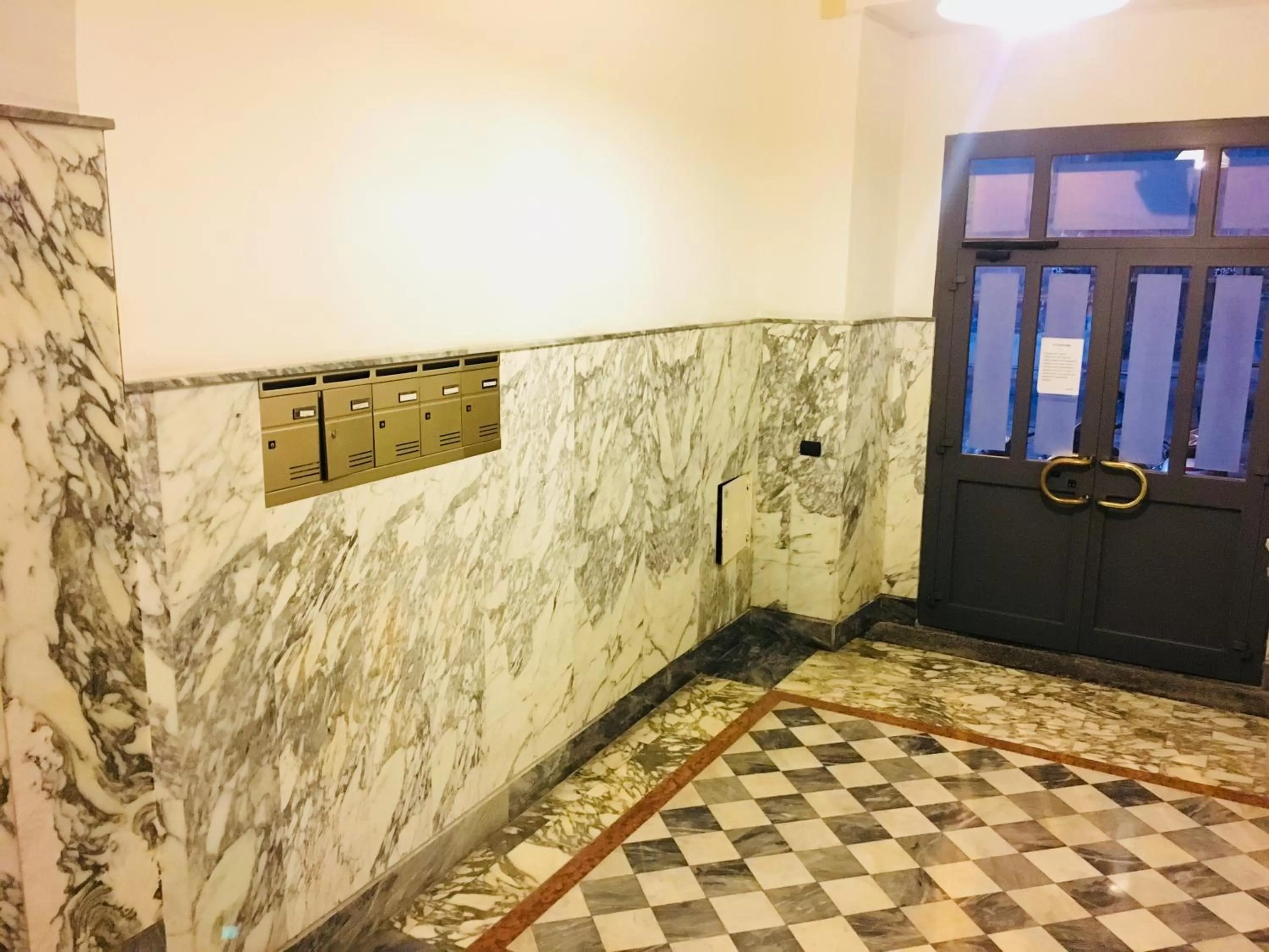 Facade/entrance in Grande Archivio Napoli 22