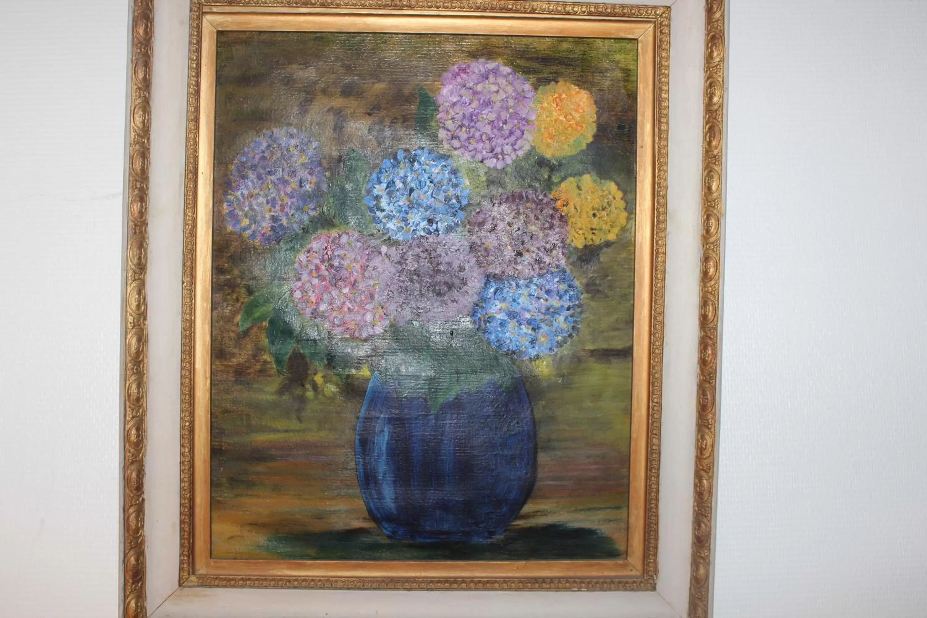 Decorative detail in La Demeure aux Hortensias