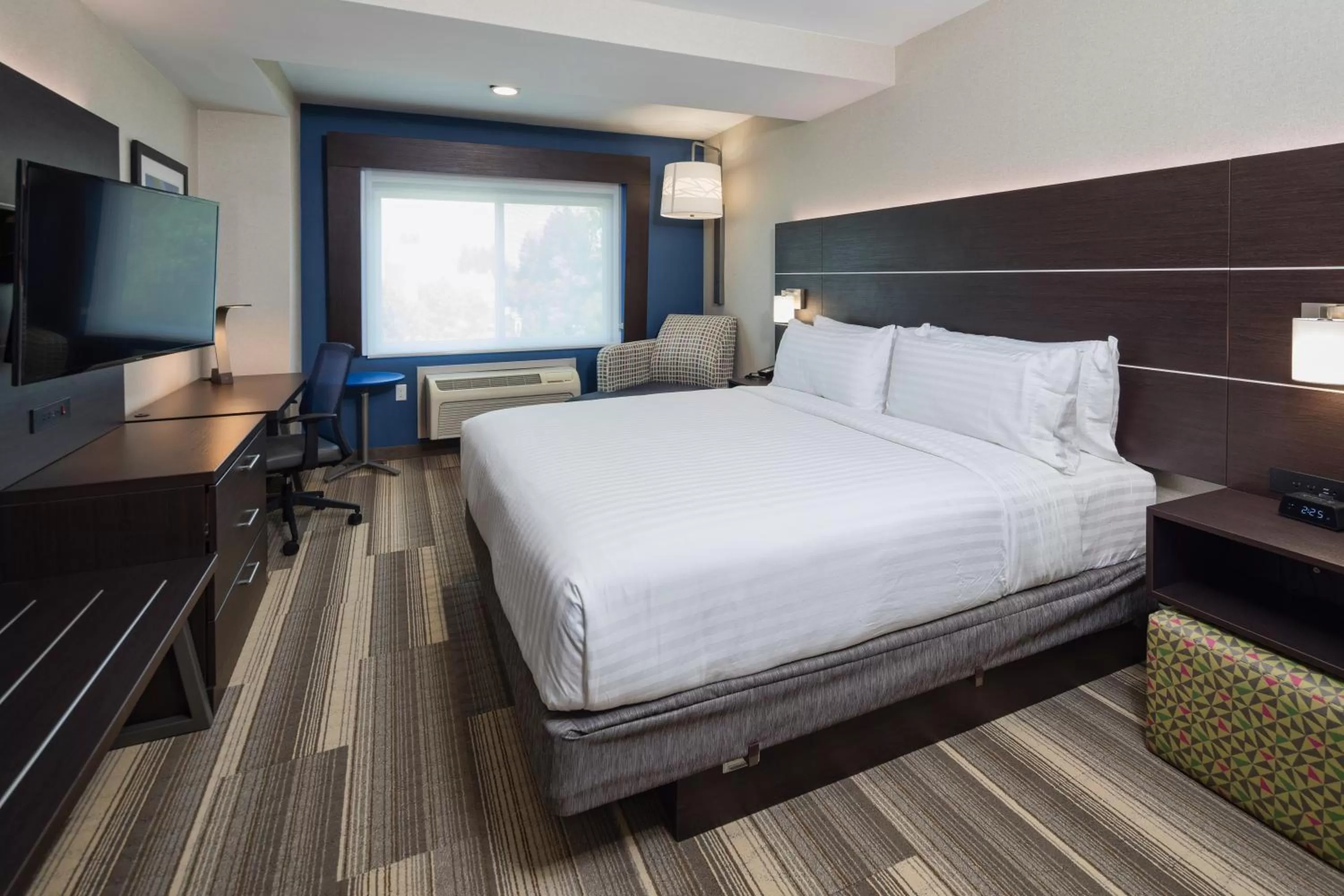 Bedroom, Bed in Holiday Inn Express - Sunnyvale - Silicon Valley by IHG
