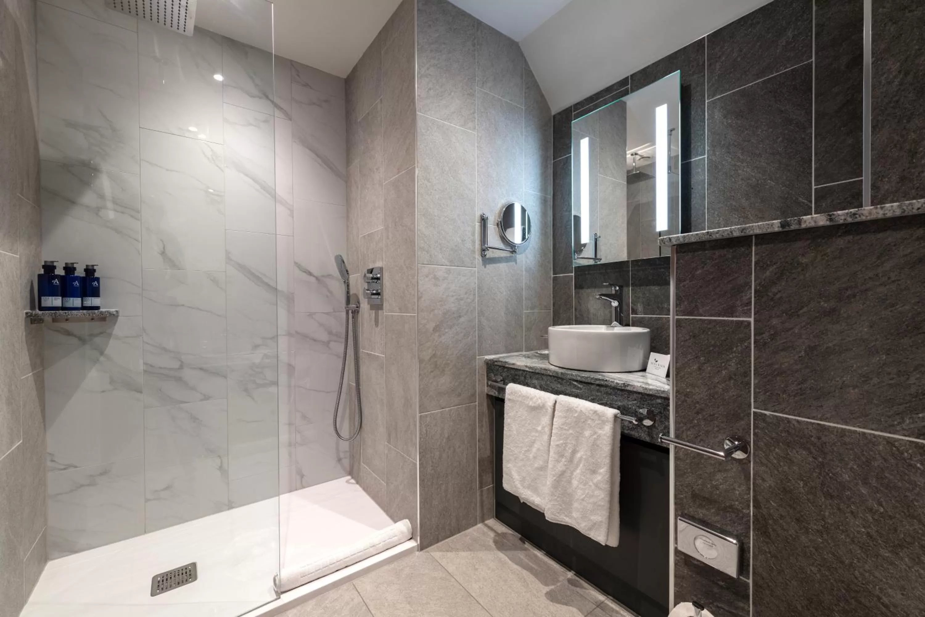 Bathroom in Ness Walk