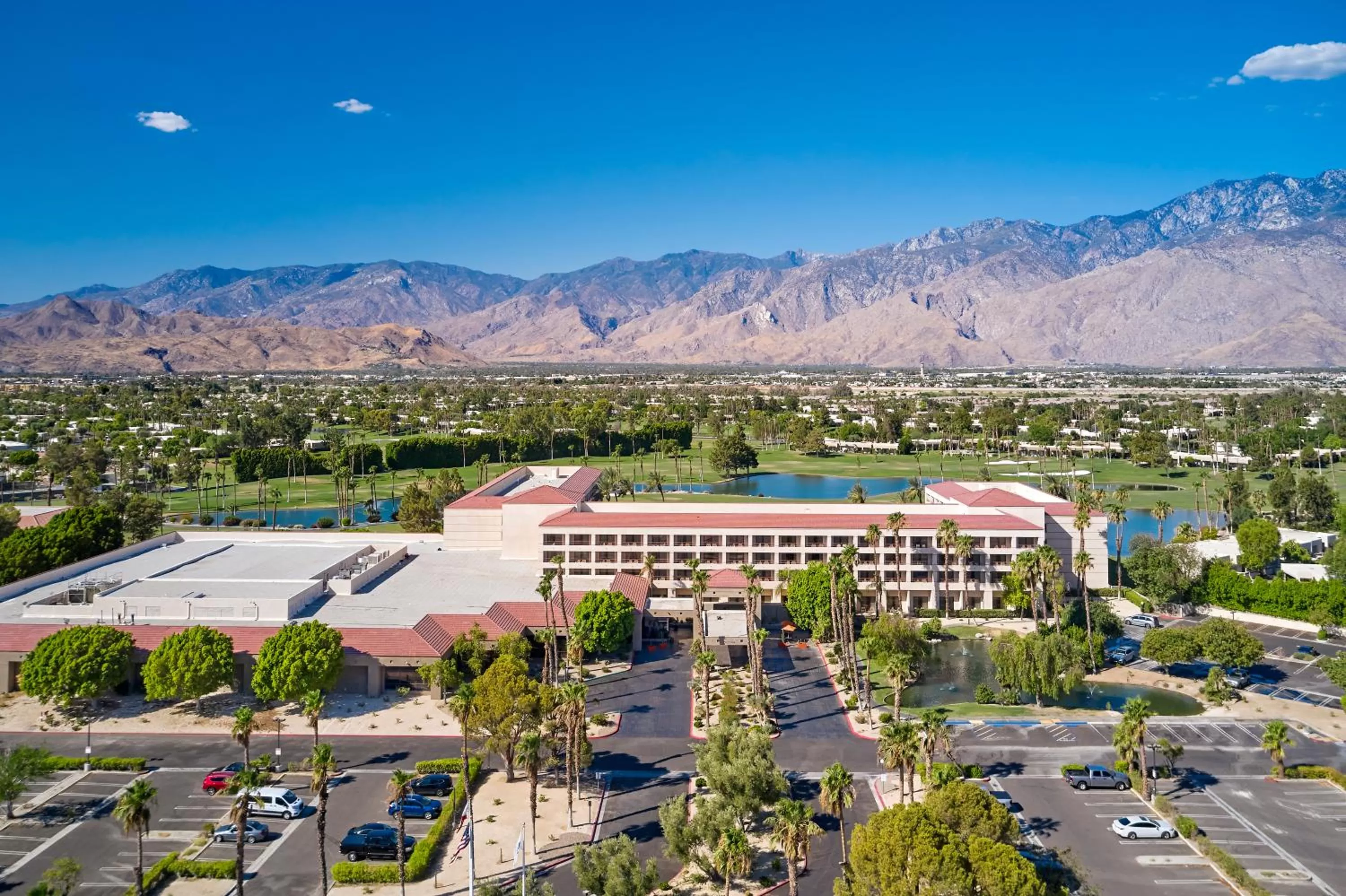 Property building in DoubleTree by Hilton Golf Resort Palm Springs
