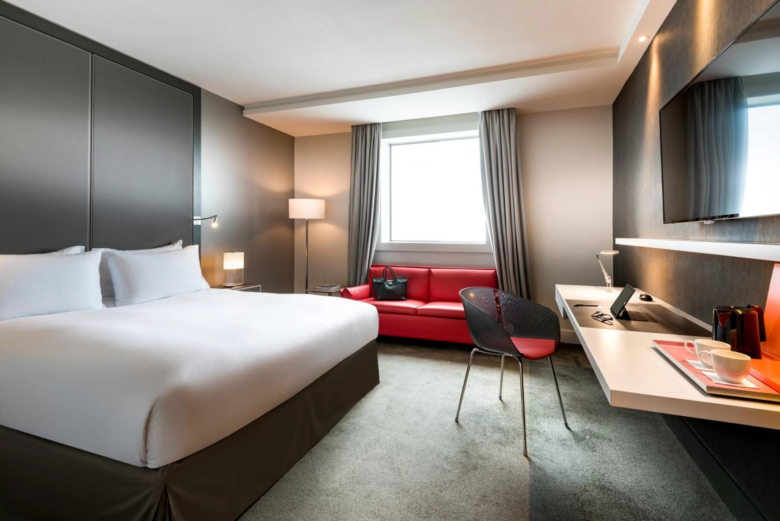 Superior Queen Room with View in Pullman Paris La Défense
