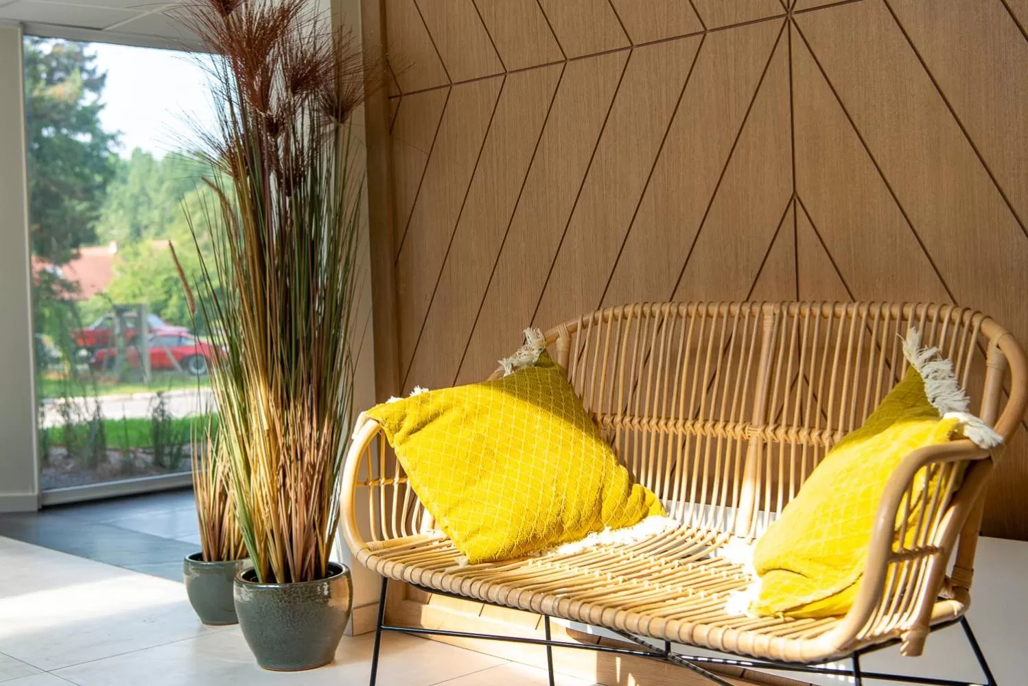 Living room in Best Western Hotel du Lac Dunkerque- Restaurant ouvert 7/7 midi et soir