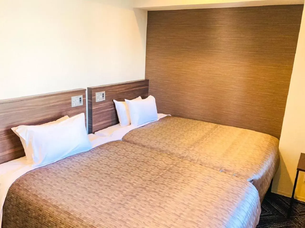 Twin Room - single occupancy - Non-Smoking in HOTEL LiVEMAX Sendai Hirosedori Twin Room - single occupancy - Non-Smoking in HOTEL LiVEMAX Sendai Hirosedori