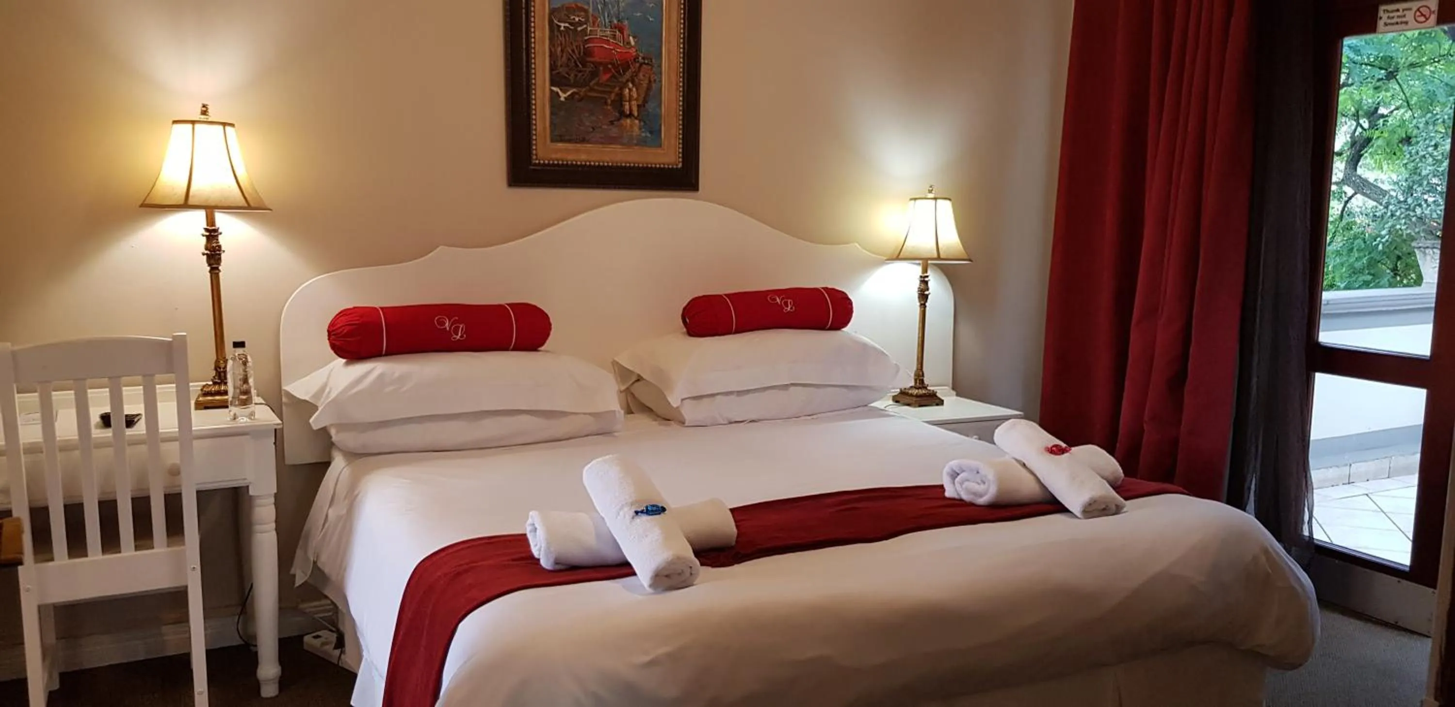 Bedroom, Bed in Villa Lugano Guesthouse