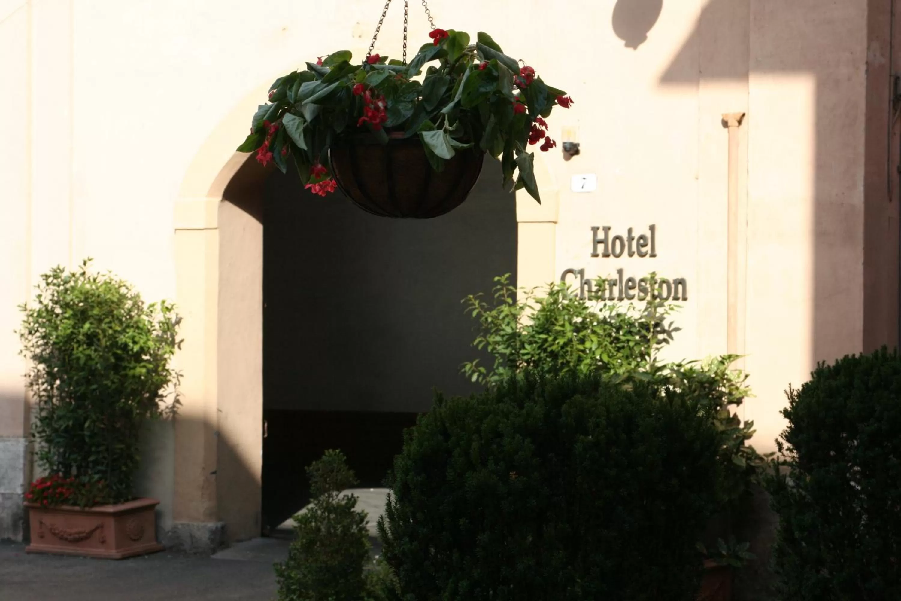 Facade/entrance in Hotel Charleston