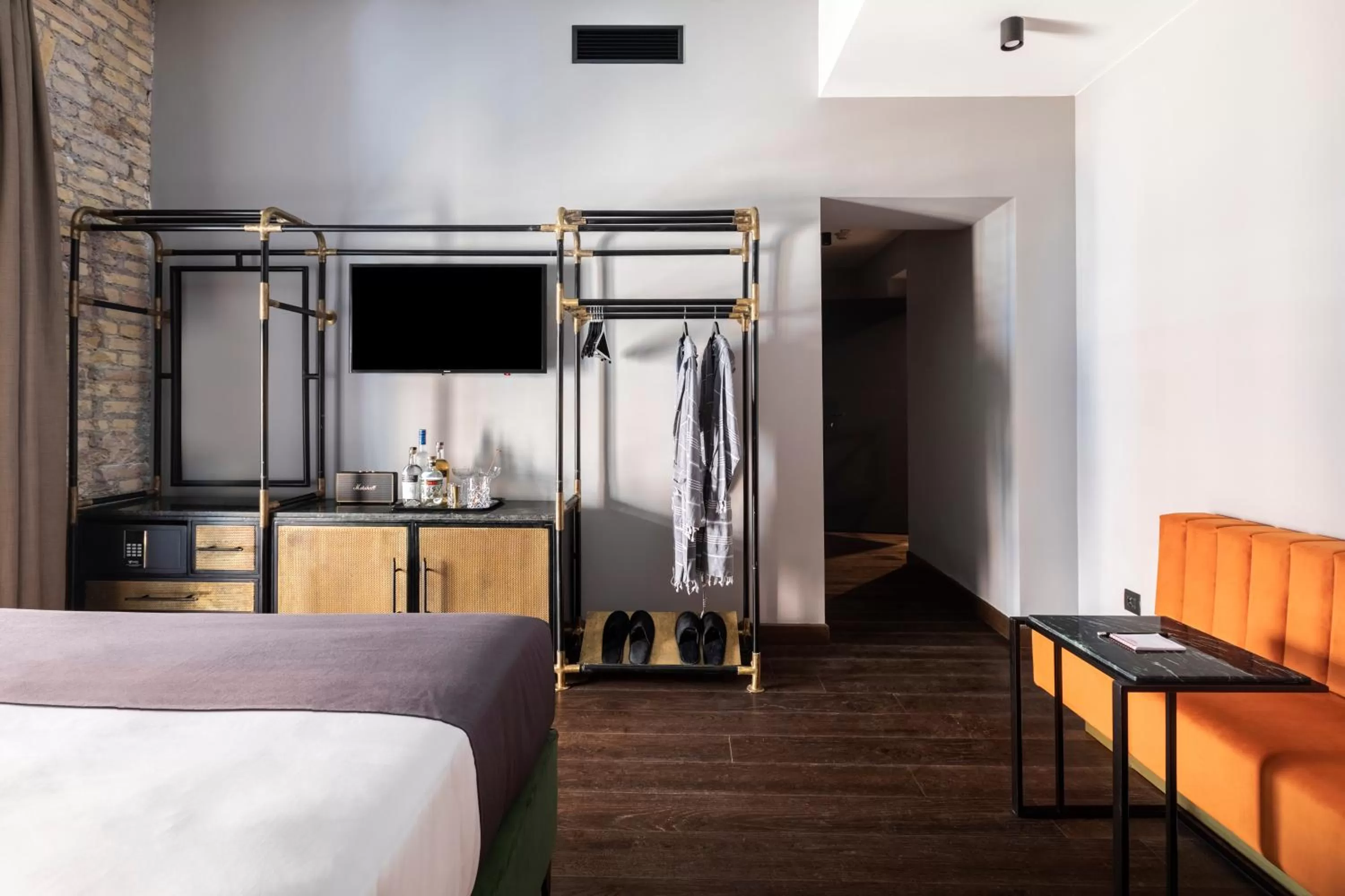 Seating area, Bed in Chapter Roma