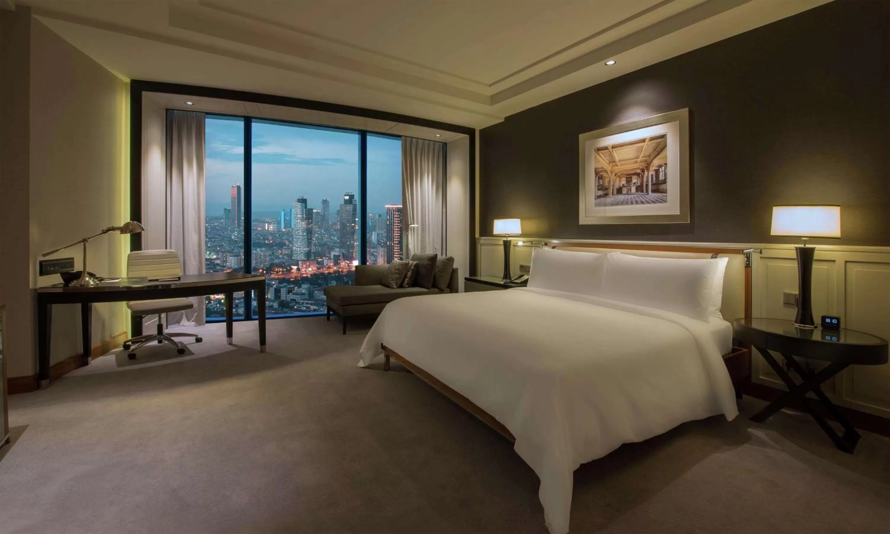 Bedroom, Bed in Hilton Istanbul Bomonti