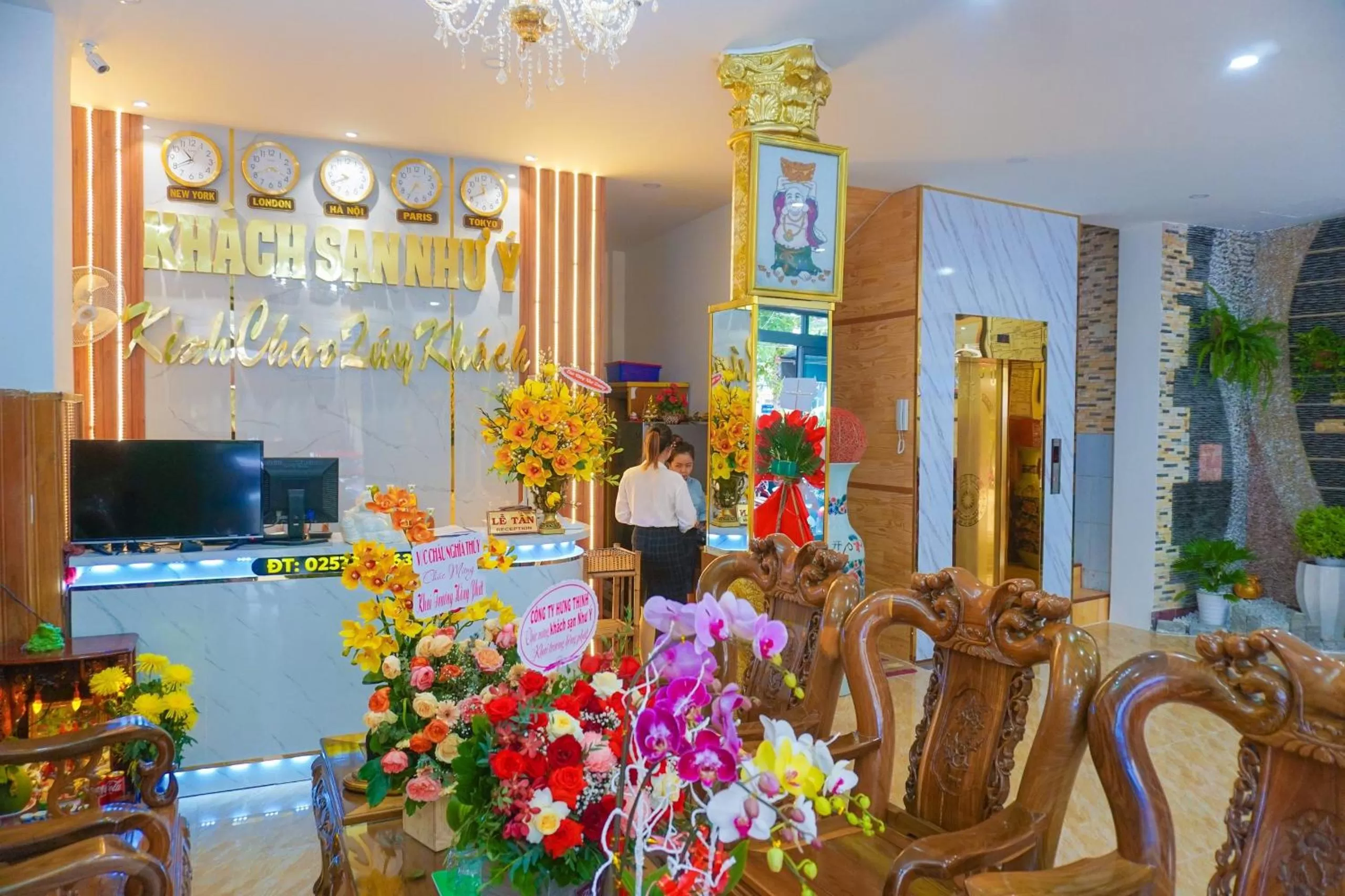 Property building in Nhu Y Hotel