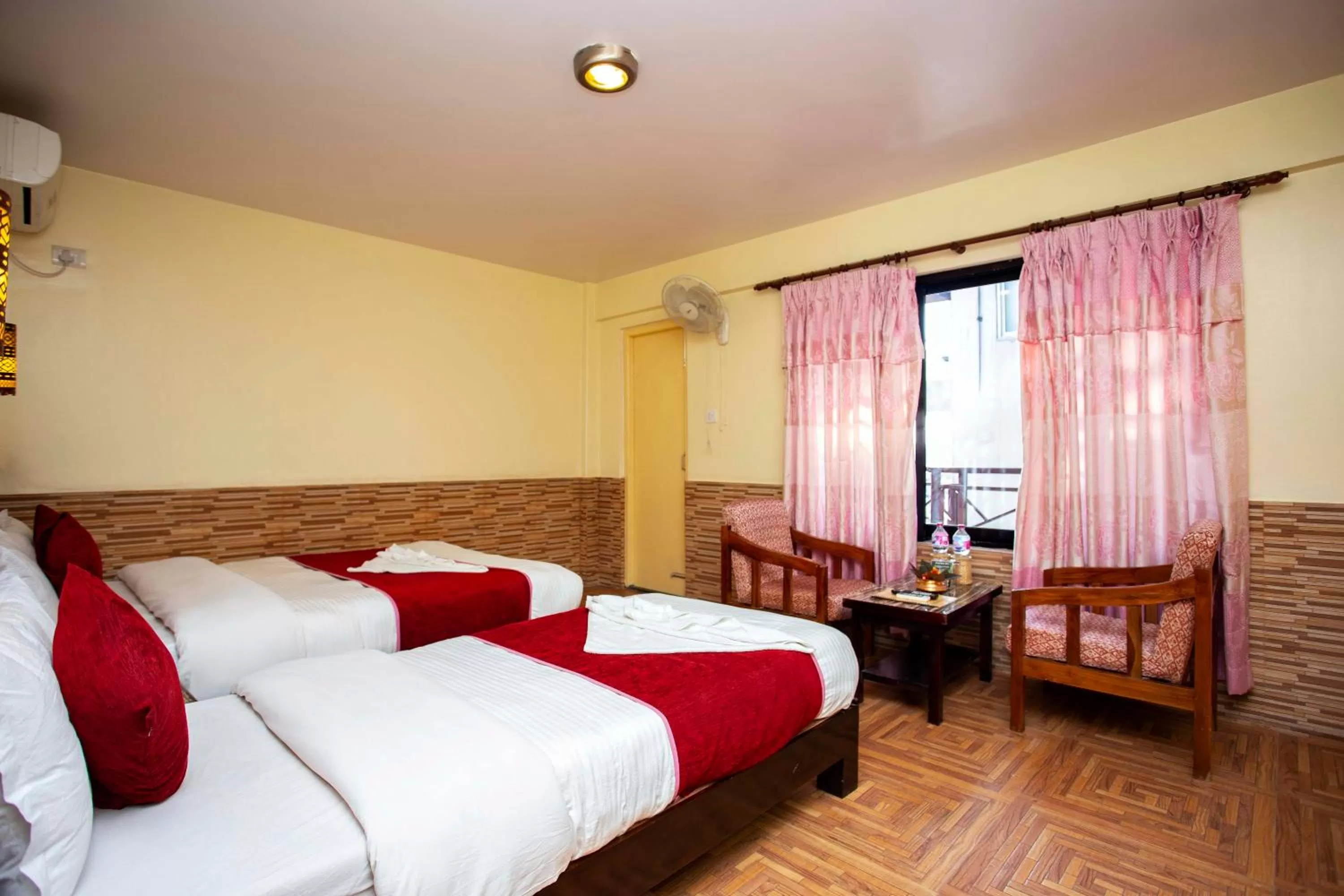 Photo of the whole room, Bed in Hotel Splendid View