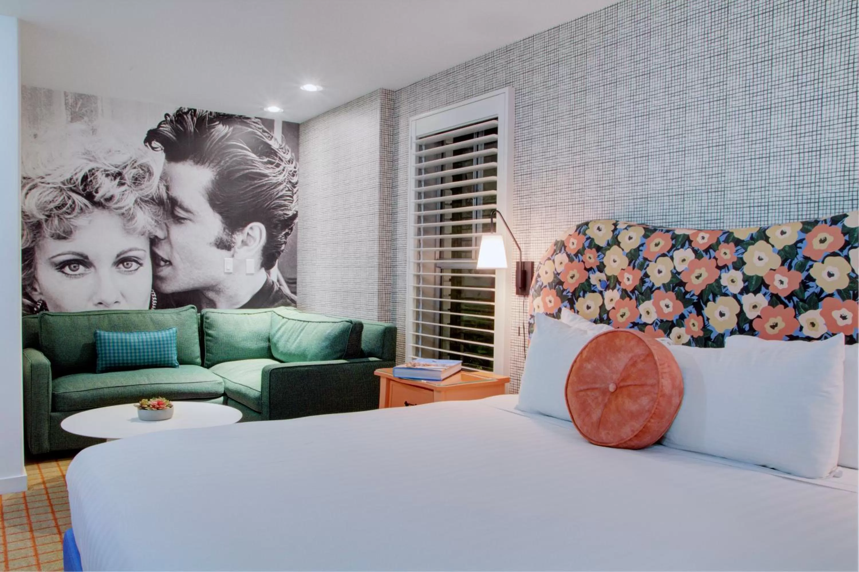 Bed in The Hollywood Franklin Hotel near Universal Studios