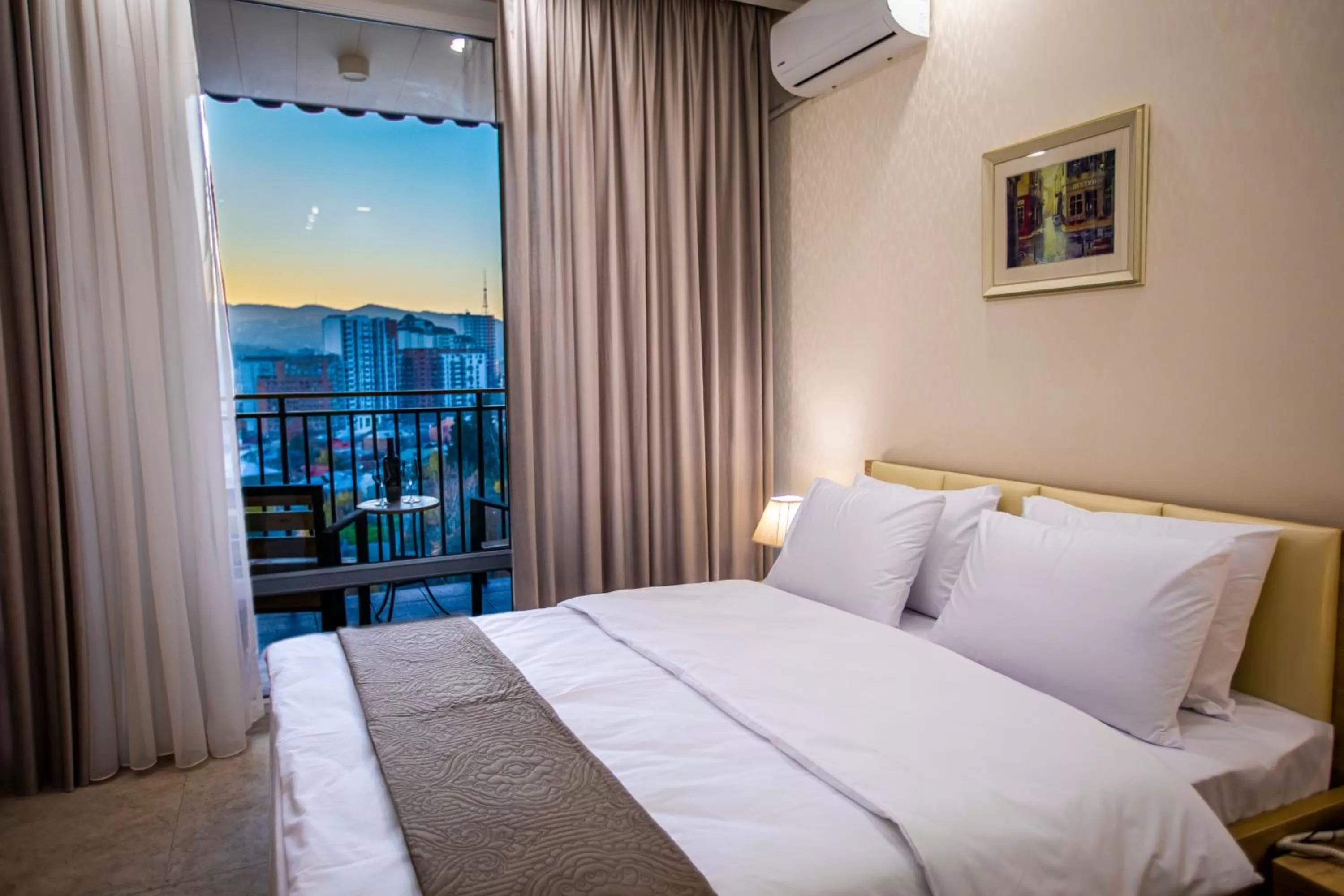 Photo of the whole room, Bed in MD Apart Tbilisi