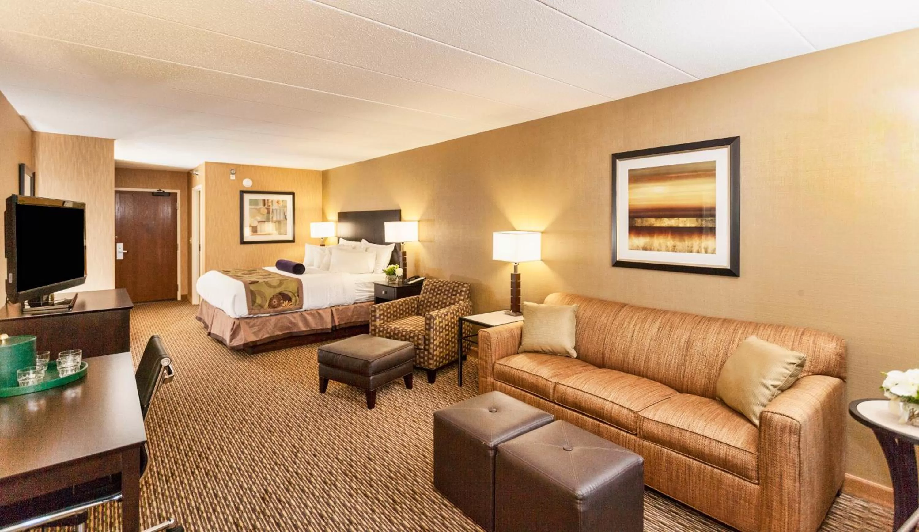 Bed in The Inn on Lake Superior