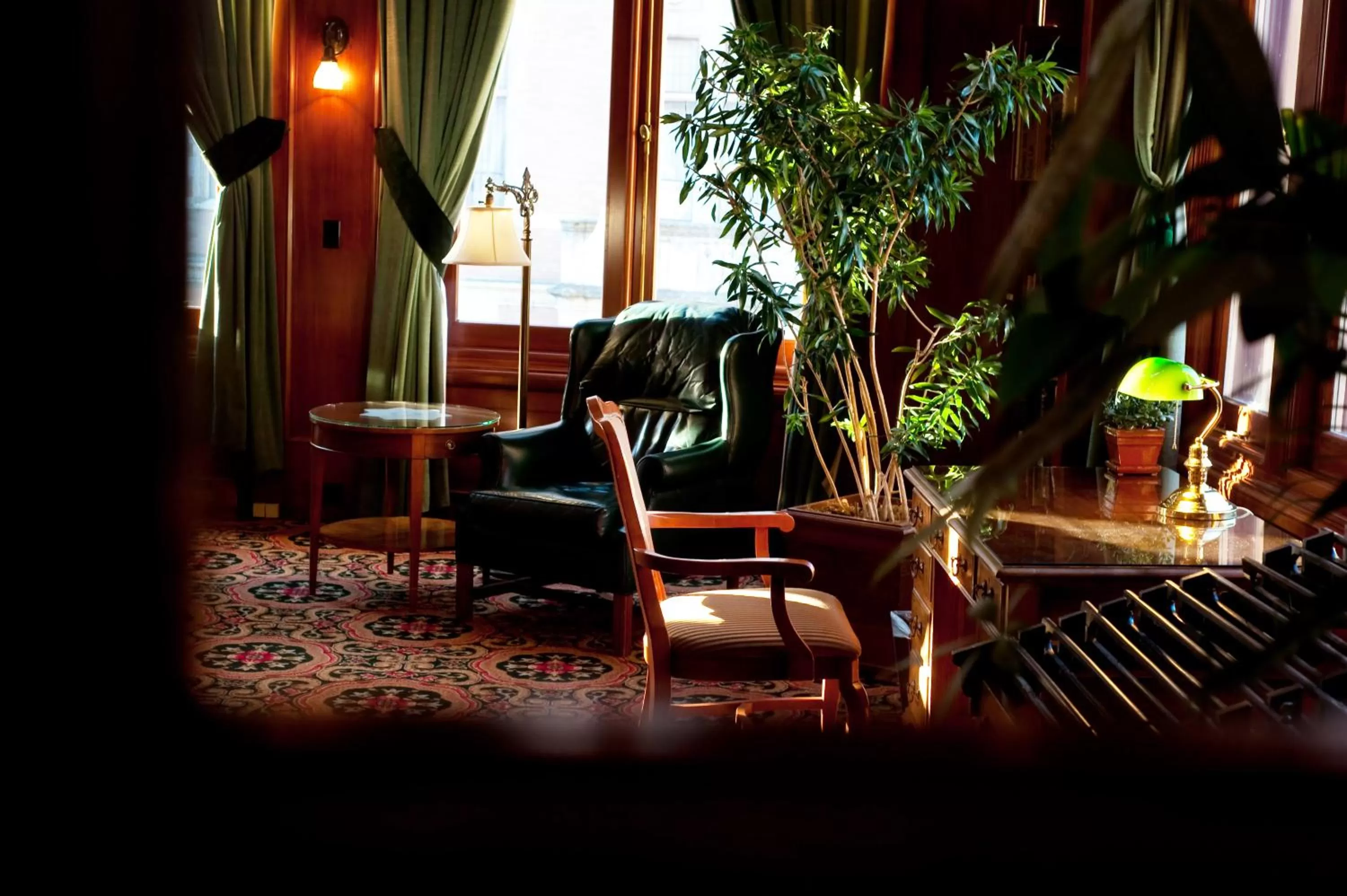 Lounge or bar in The Inn at the Union Club of British Columbia