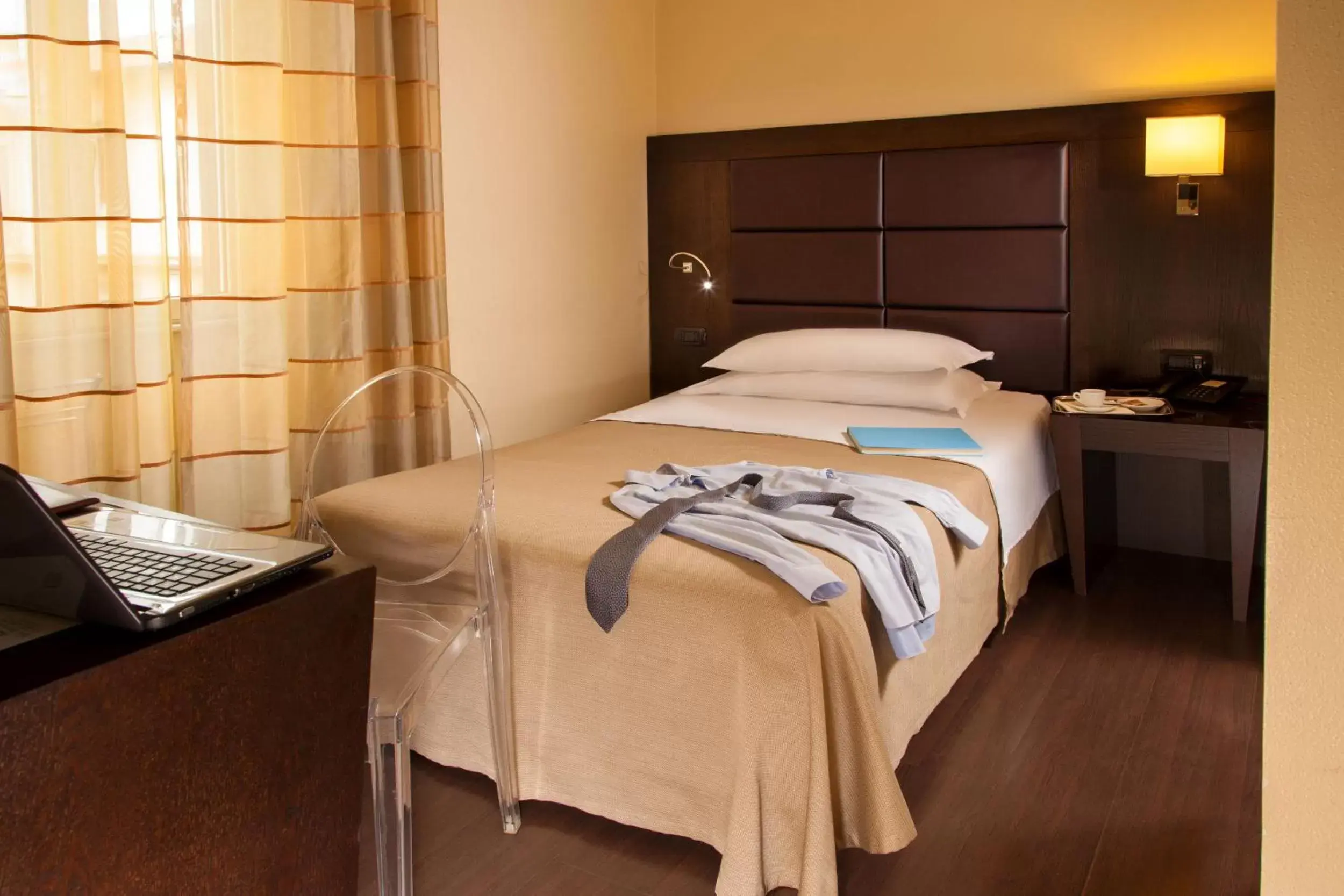 Single Room in Hotel Buenos Aires Single Room in Hotel Buenos Aires