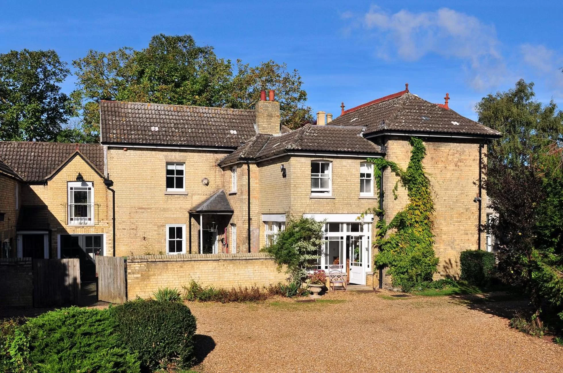 Property building in Poplars Farm