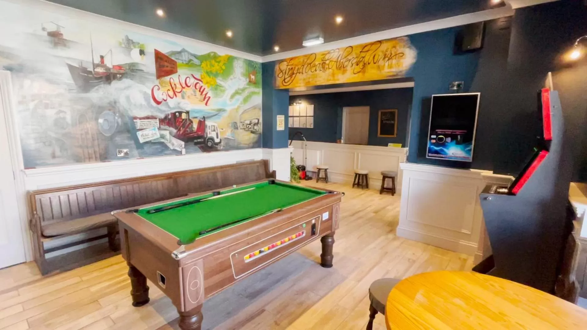 Billiard, Billiards in Y Griffin