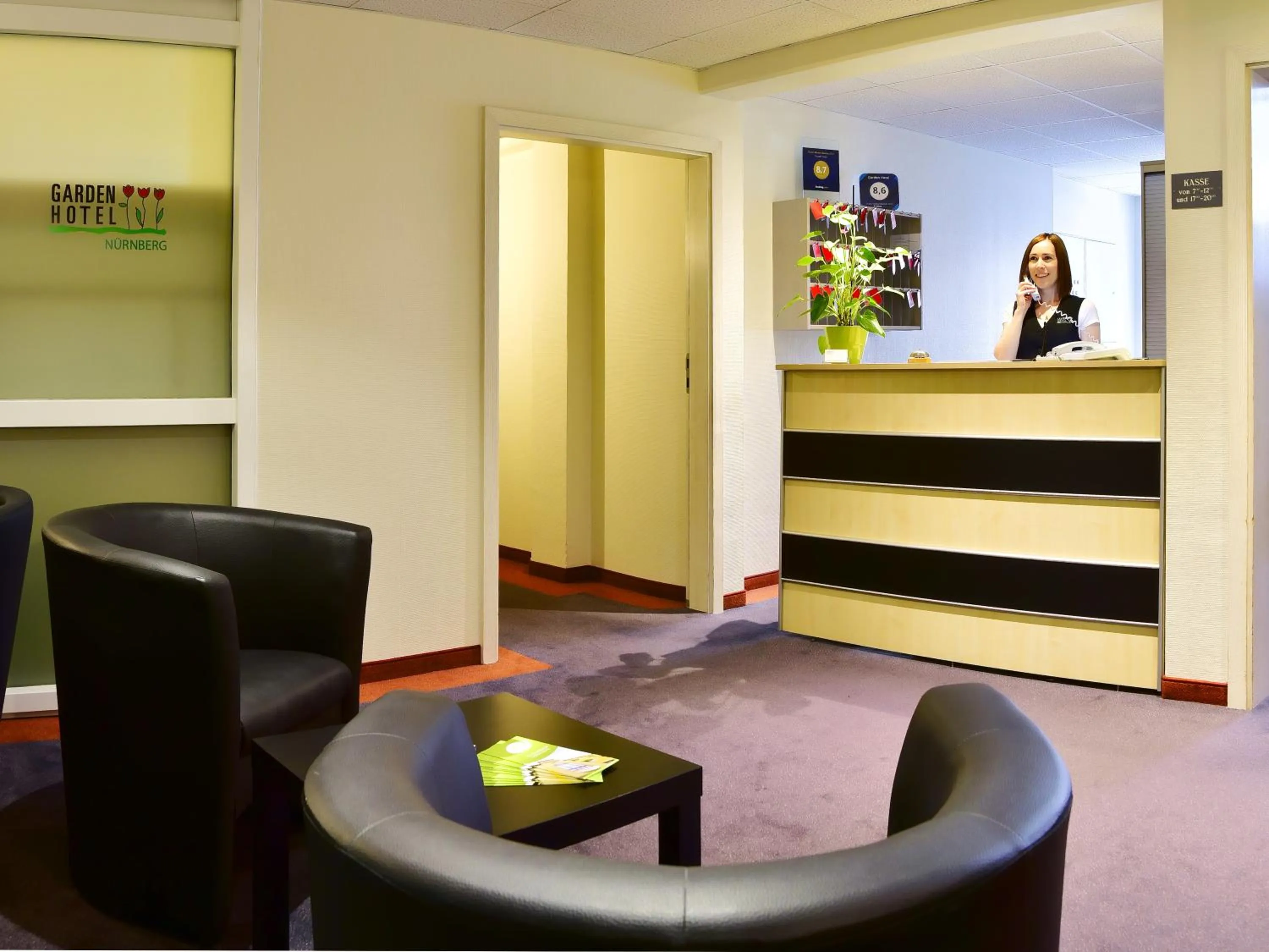 Lobby or reception in Garden Hotel