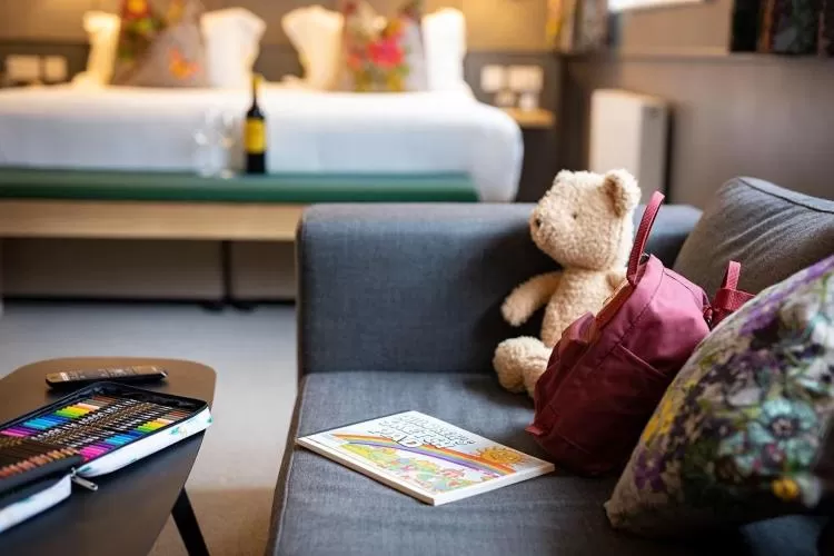 children, Bed in The Goodenough Hotel London