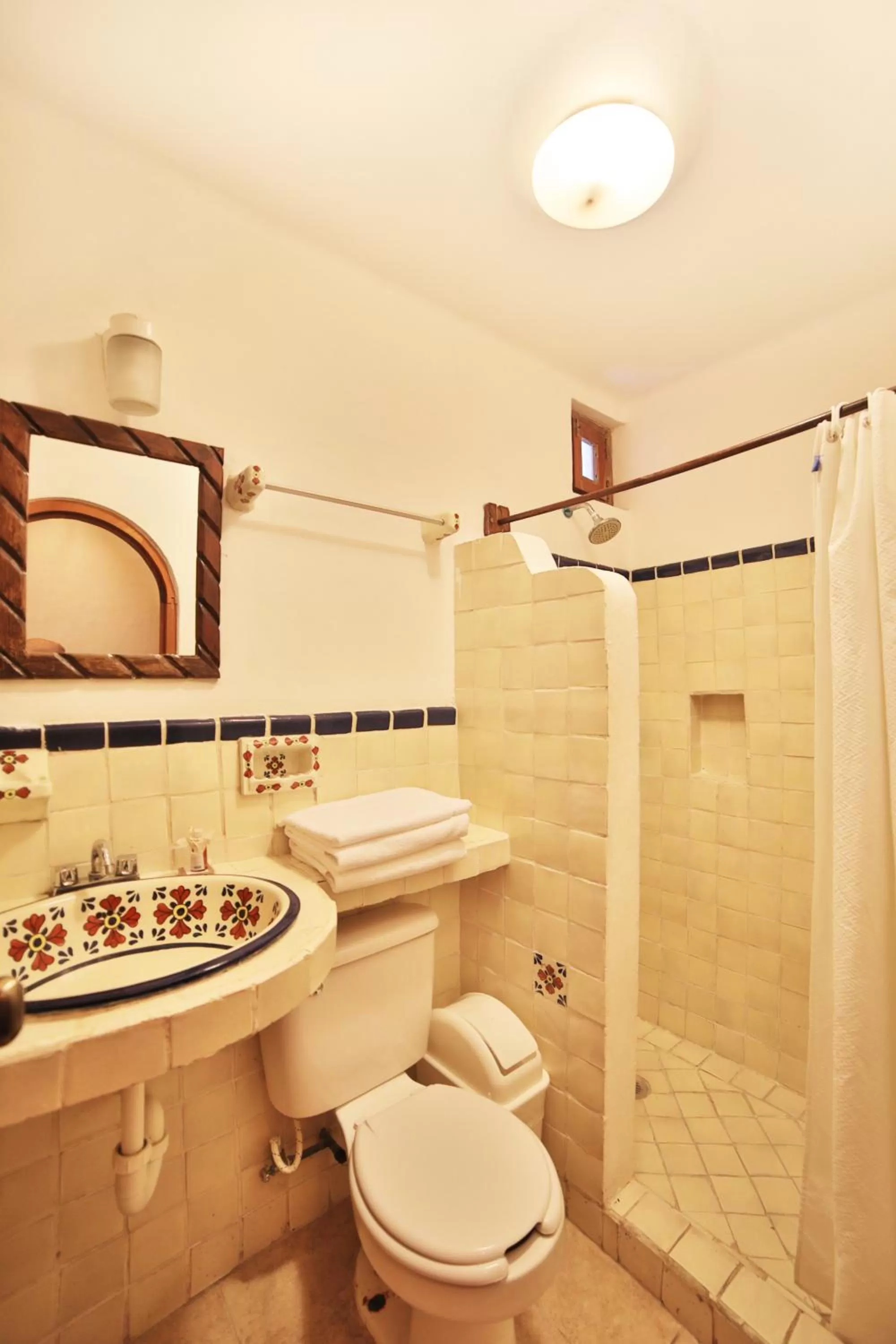 Shower, Bathroom in 5ta AVENIDA Alma y Mar APART HOTEL by BFH