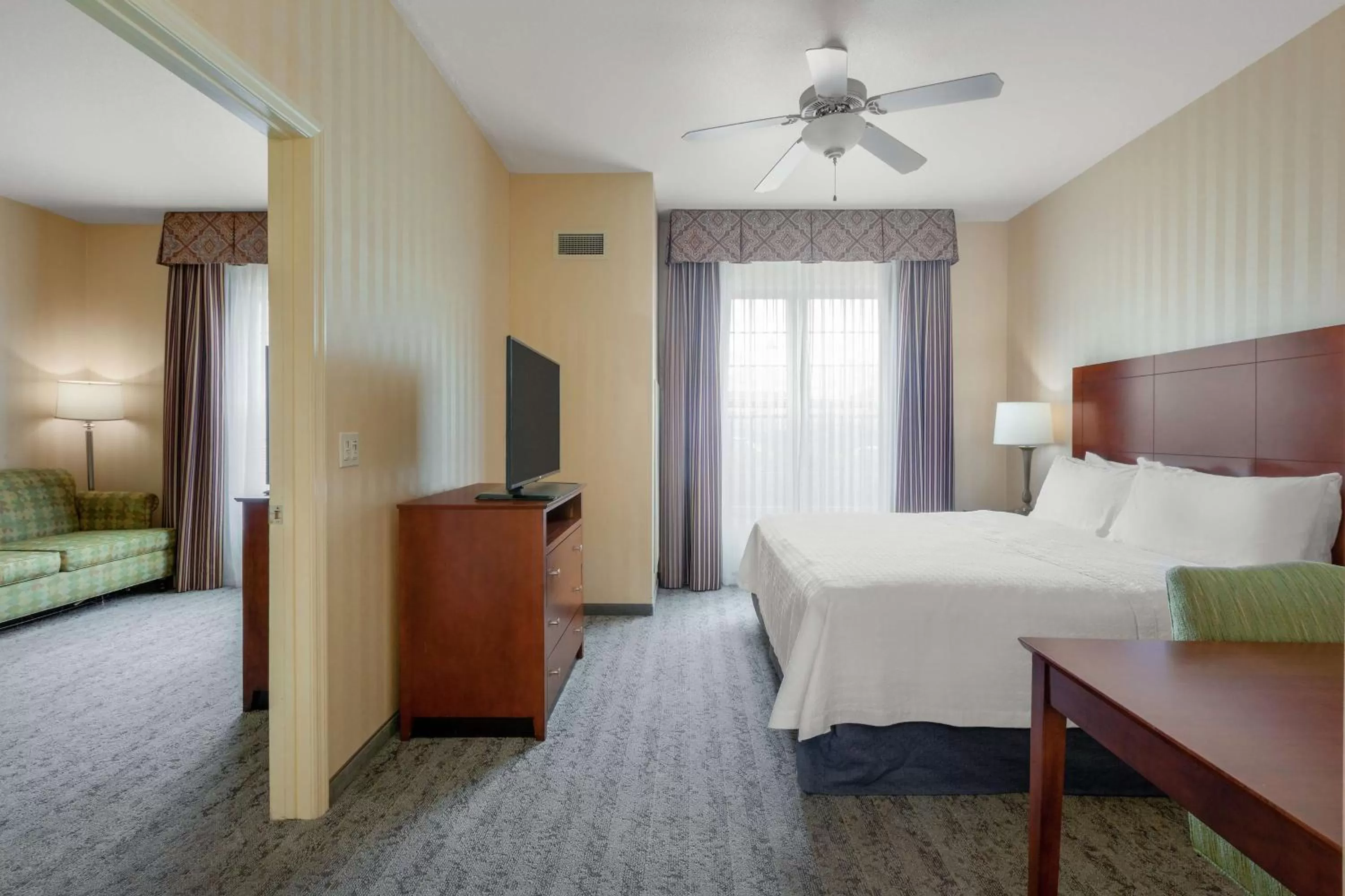 Bedroom, Bed in Homewood Suites by Hilton Sacramento Airport-Natomas