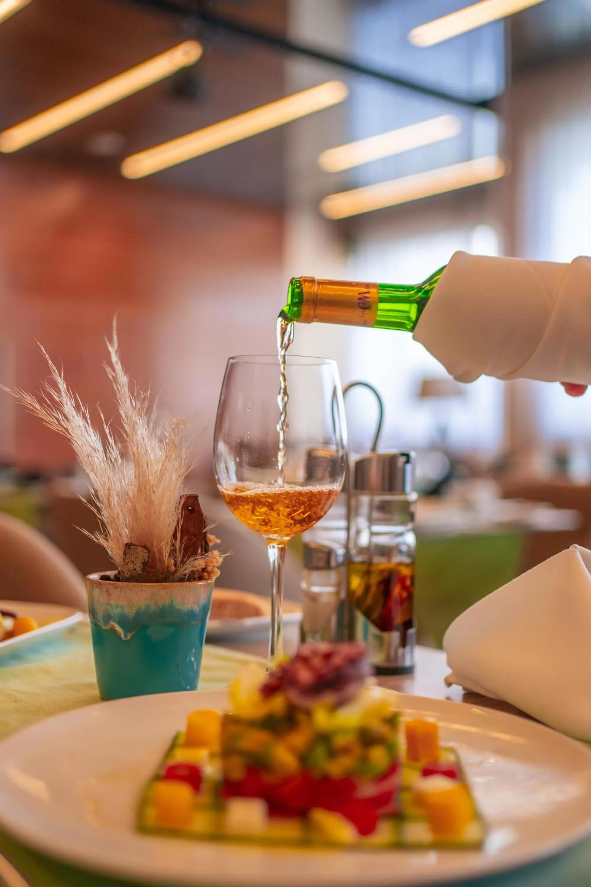 Restaurant/places to eat in Kenzi Basma