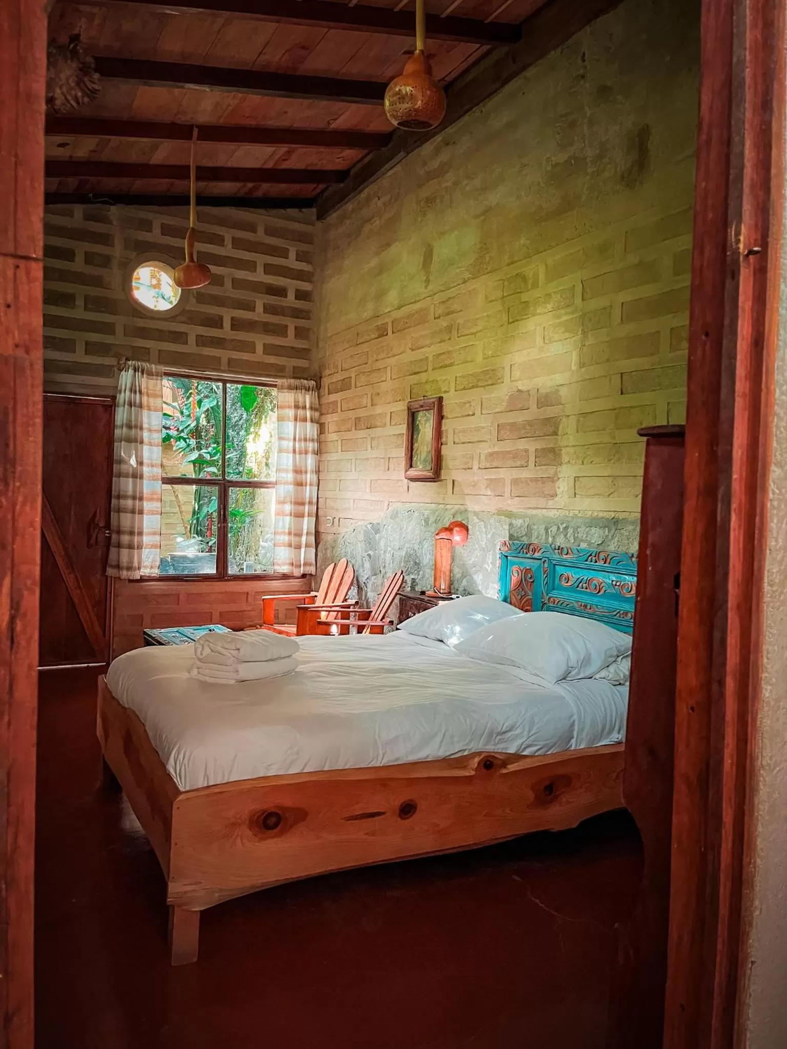 Bed in Lush Atitlán