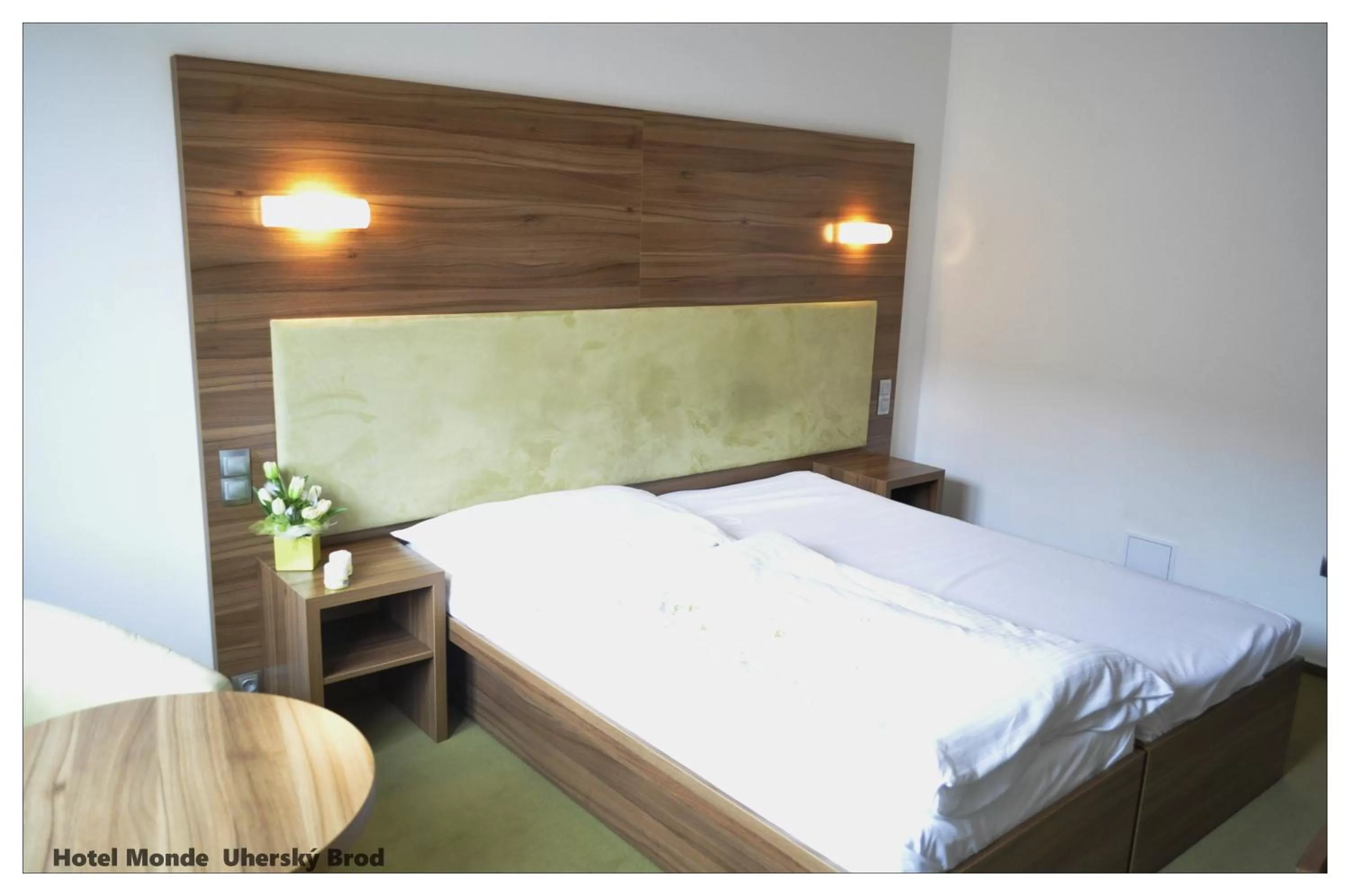 Bedroom, Room Photo in Hotel Monde