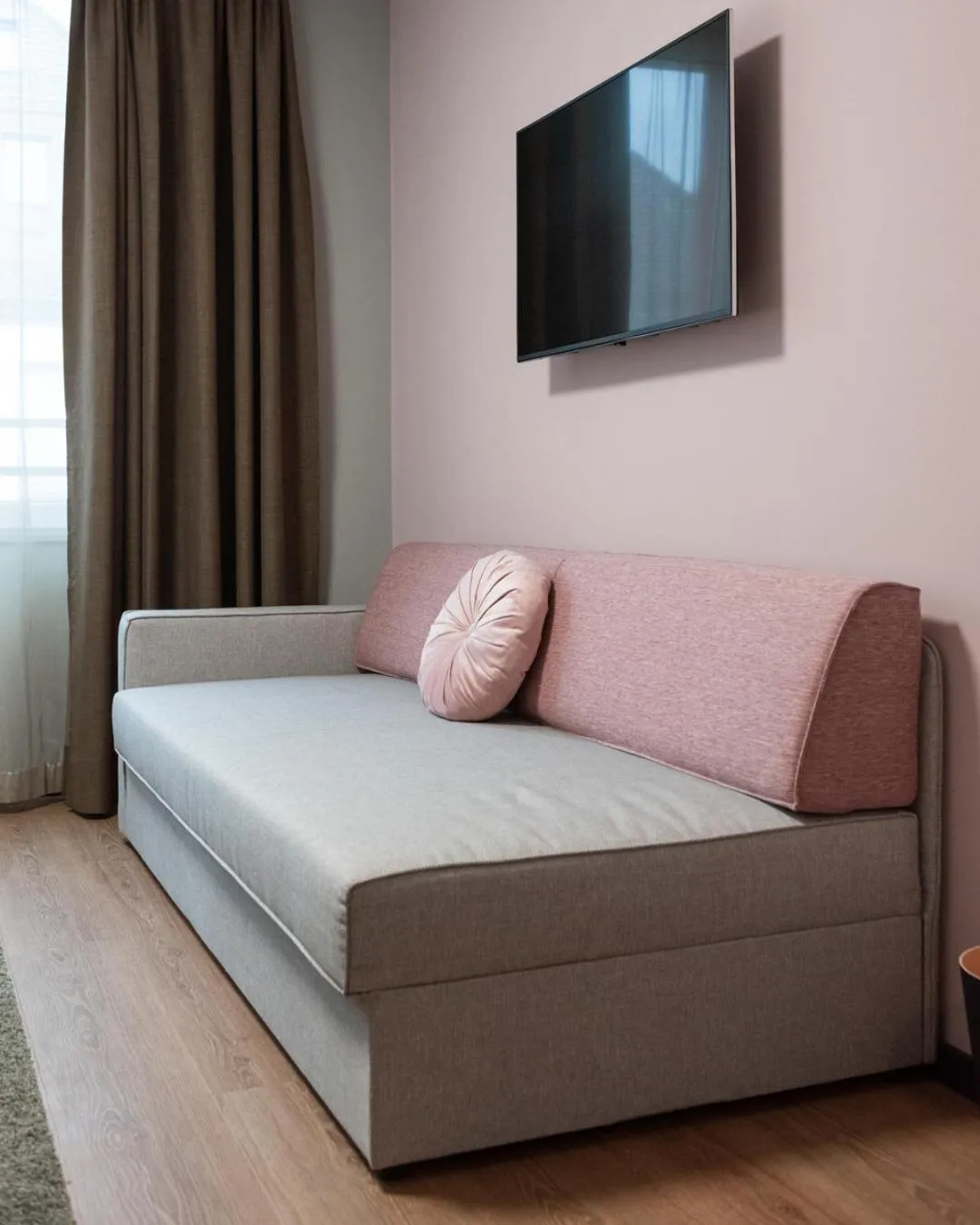 Staff, Bed in KOOS Hotel&Apartments - City Aparthotel