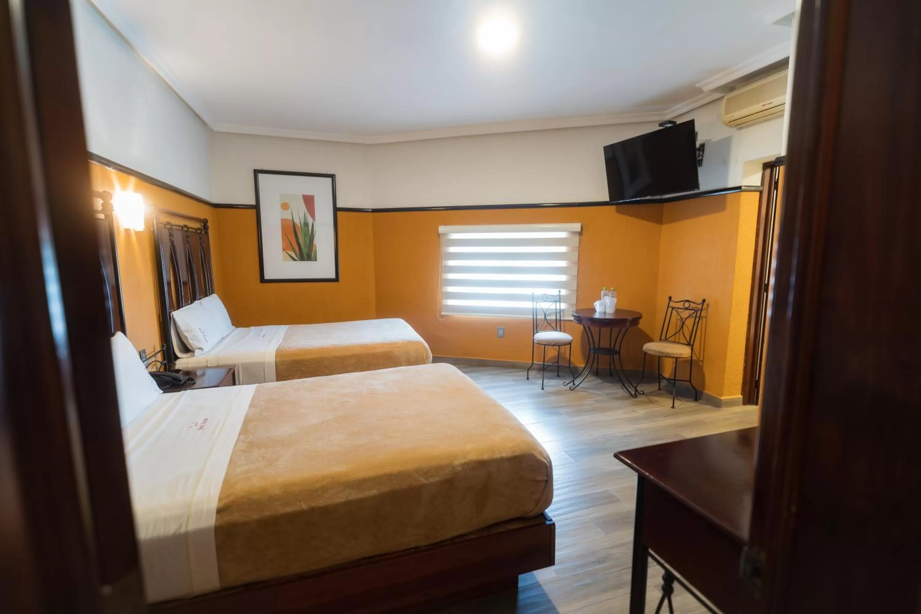 Bedroom, Bed in Hotel Alcazar - Guadalajara Centro Historico