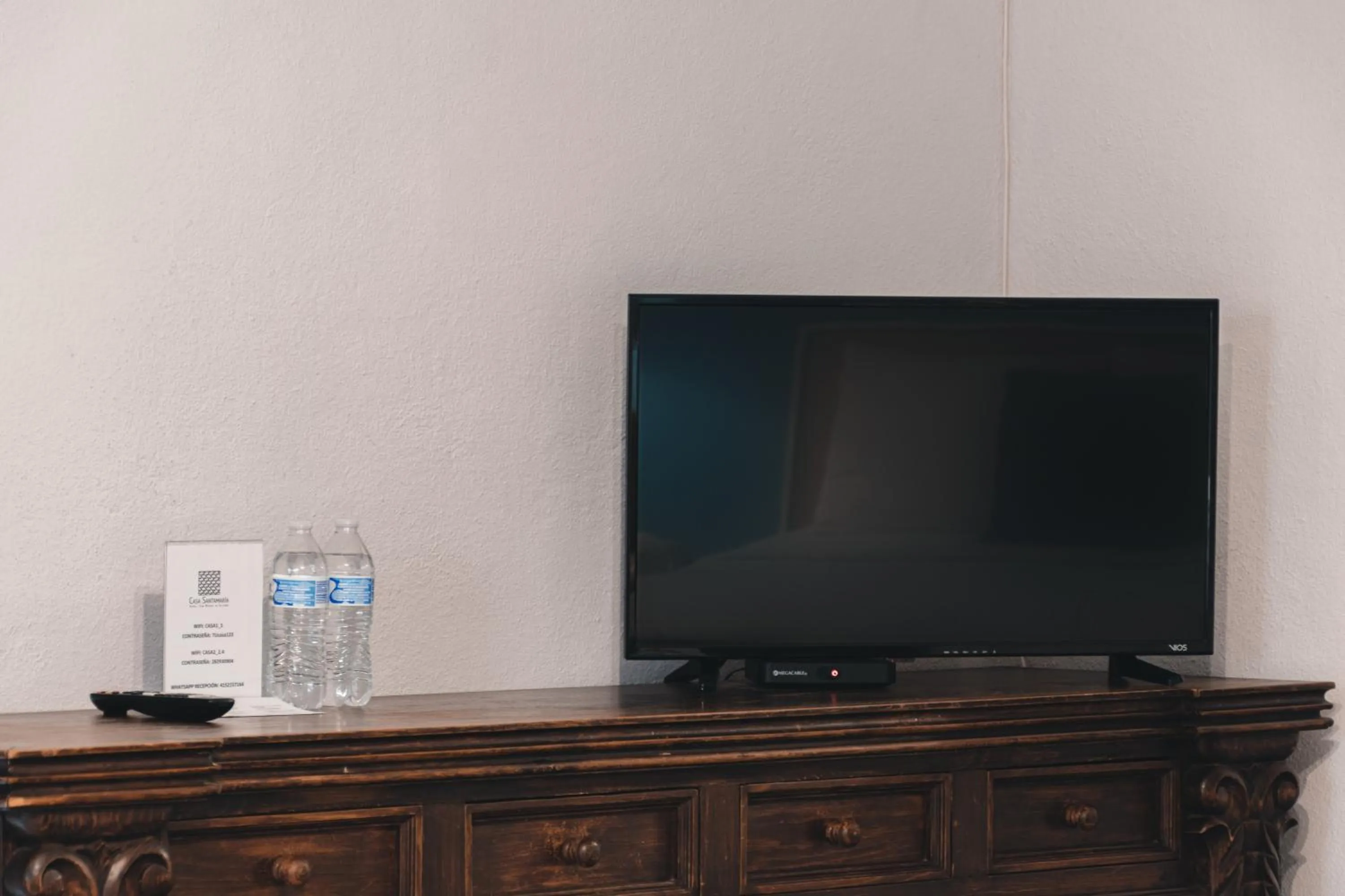 TV and multimedia in Hotel Casa Santamaría