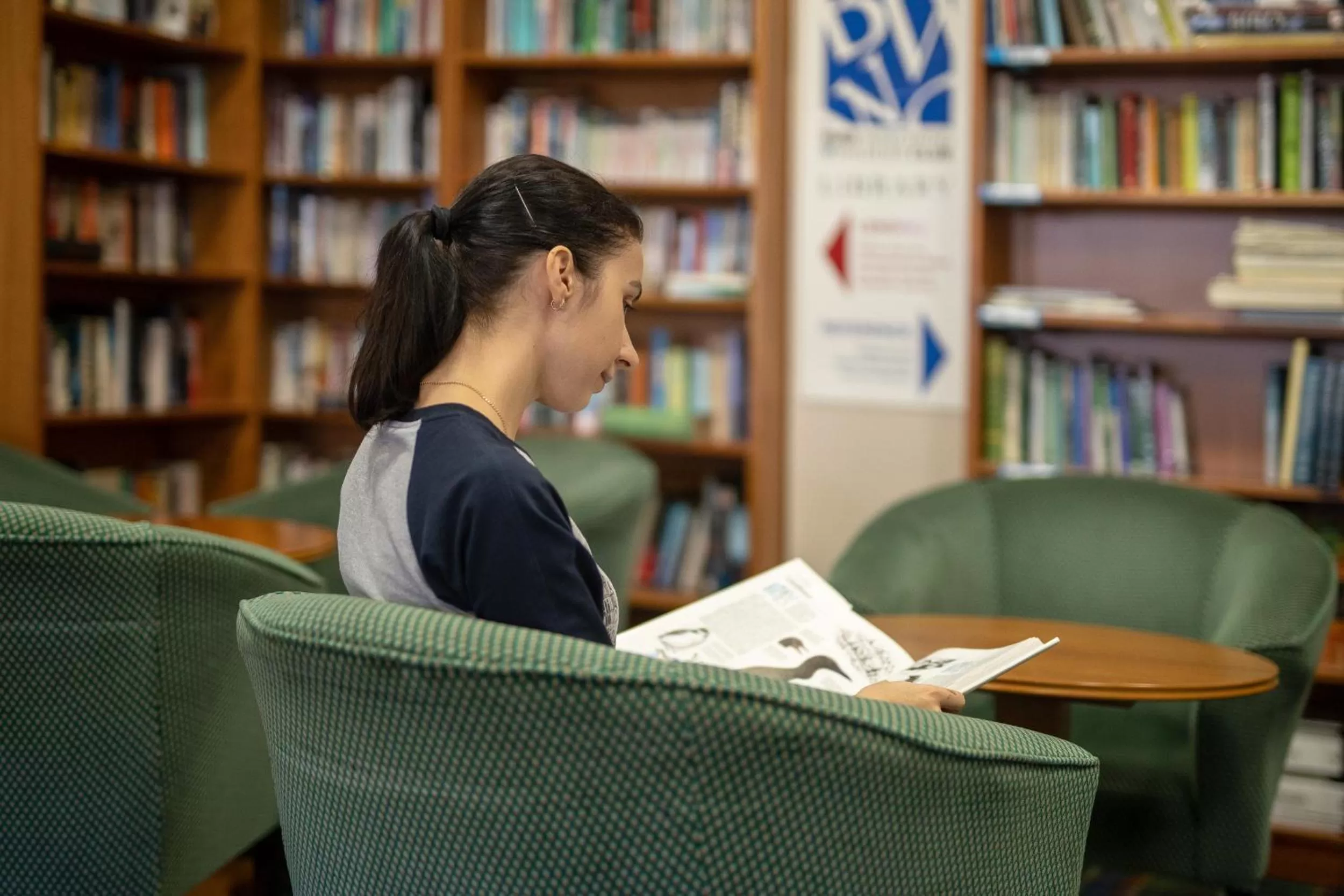 Library in Grant Arms Hotel