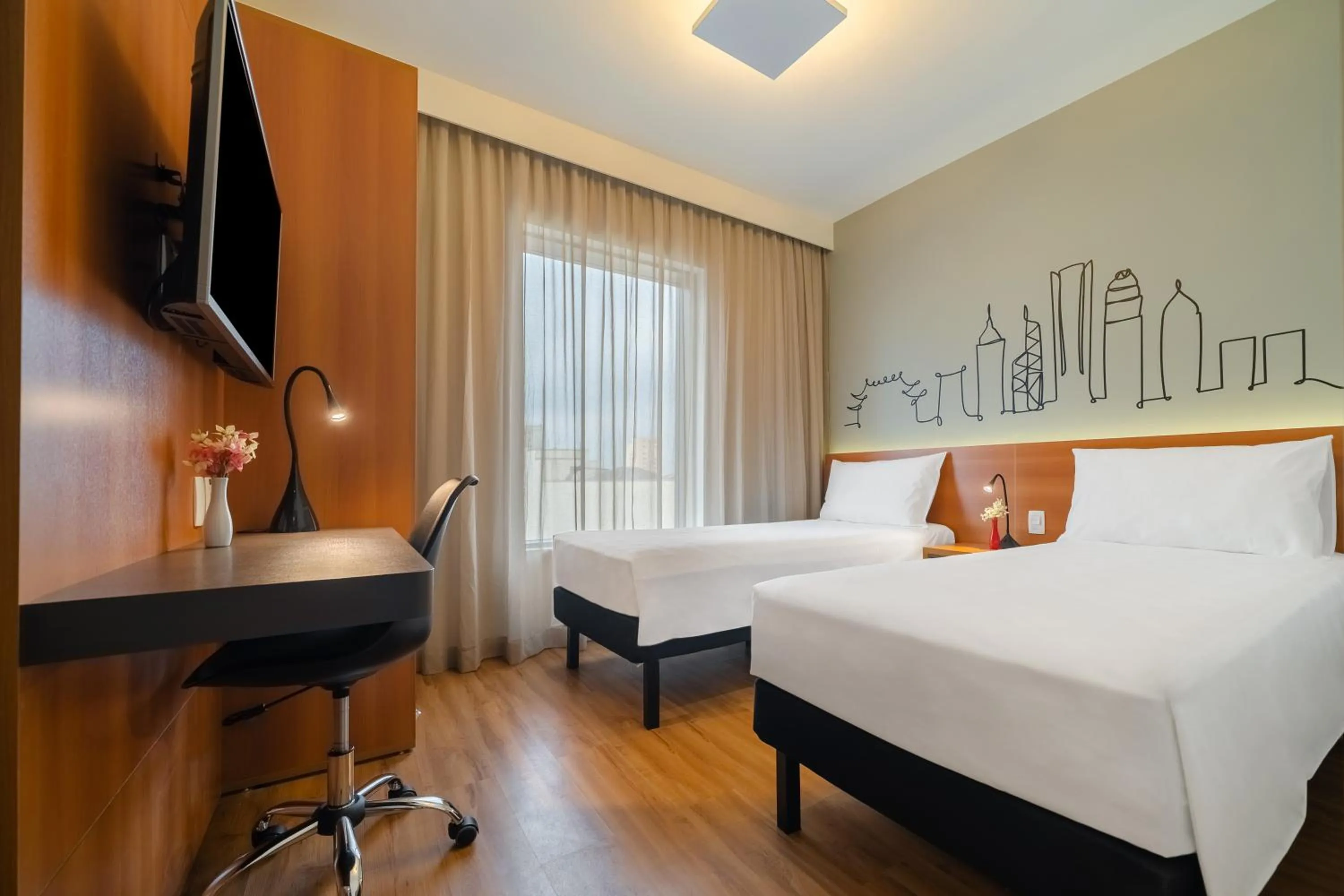 Photo of the whole room, Bed in Ibis Styles SP Centro