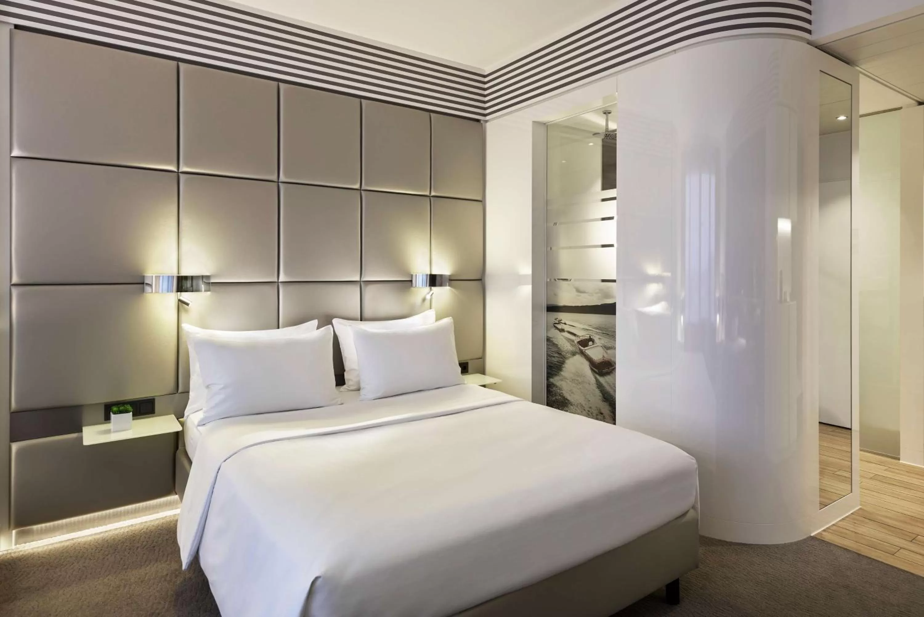 Bedroom, Bed in Lindner Hotel Dusseldorf Seestern, part of JdV by Hyatt