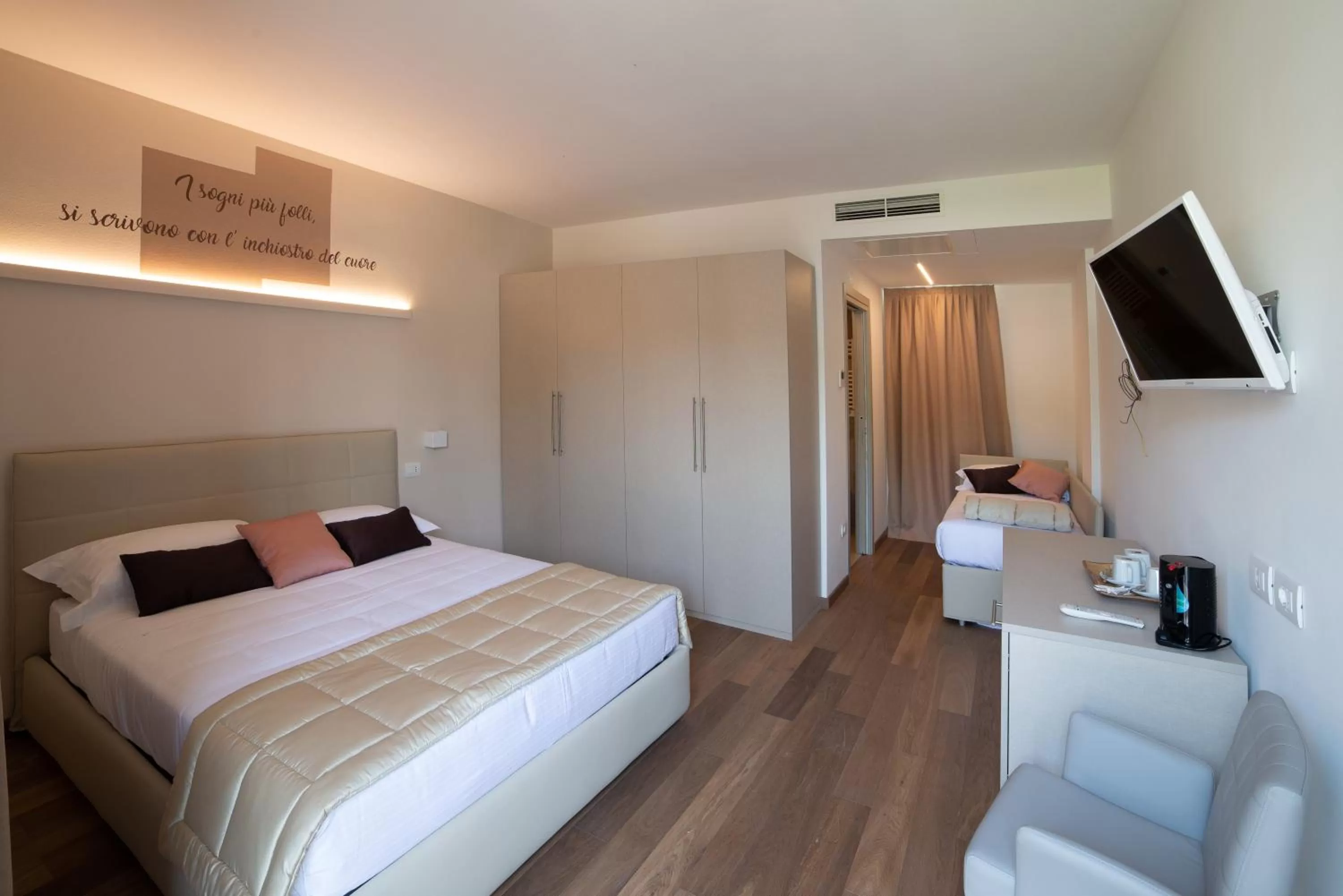 Bedroom, Bed in K-Farm