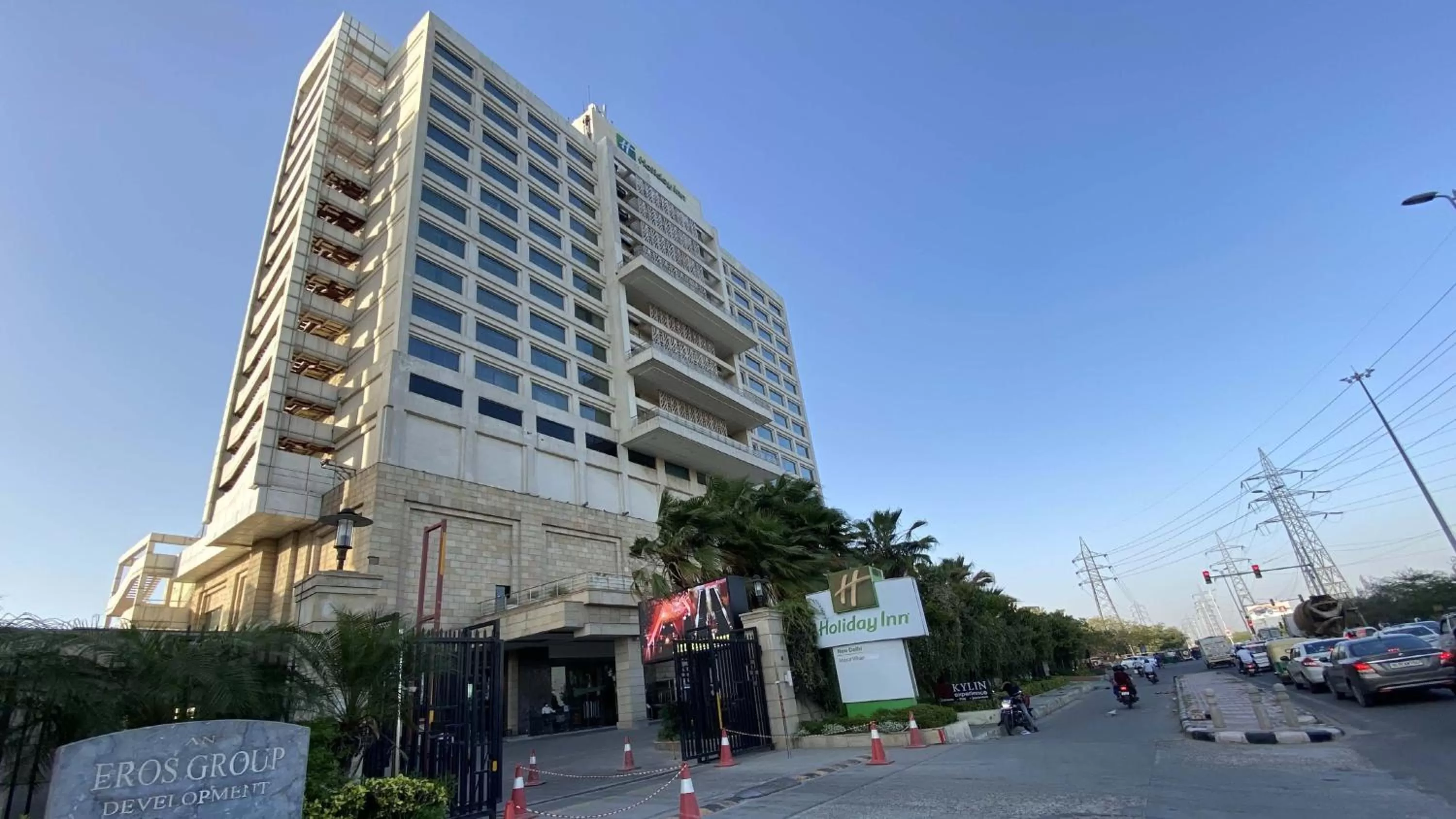 Property building in Holiday Inn New Delhi Mayur Vihar Noida by IHG