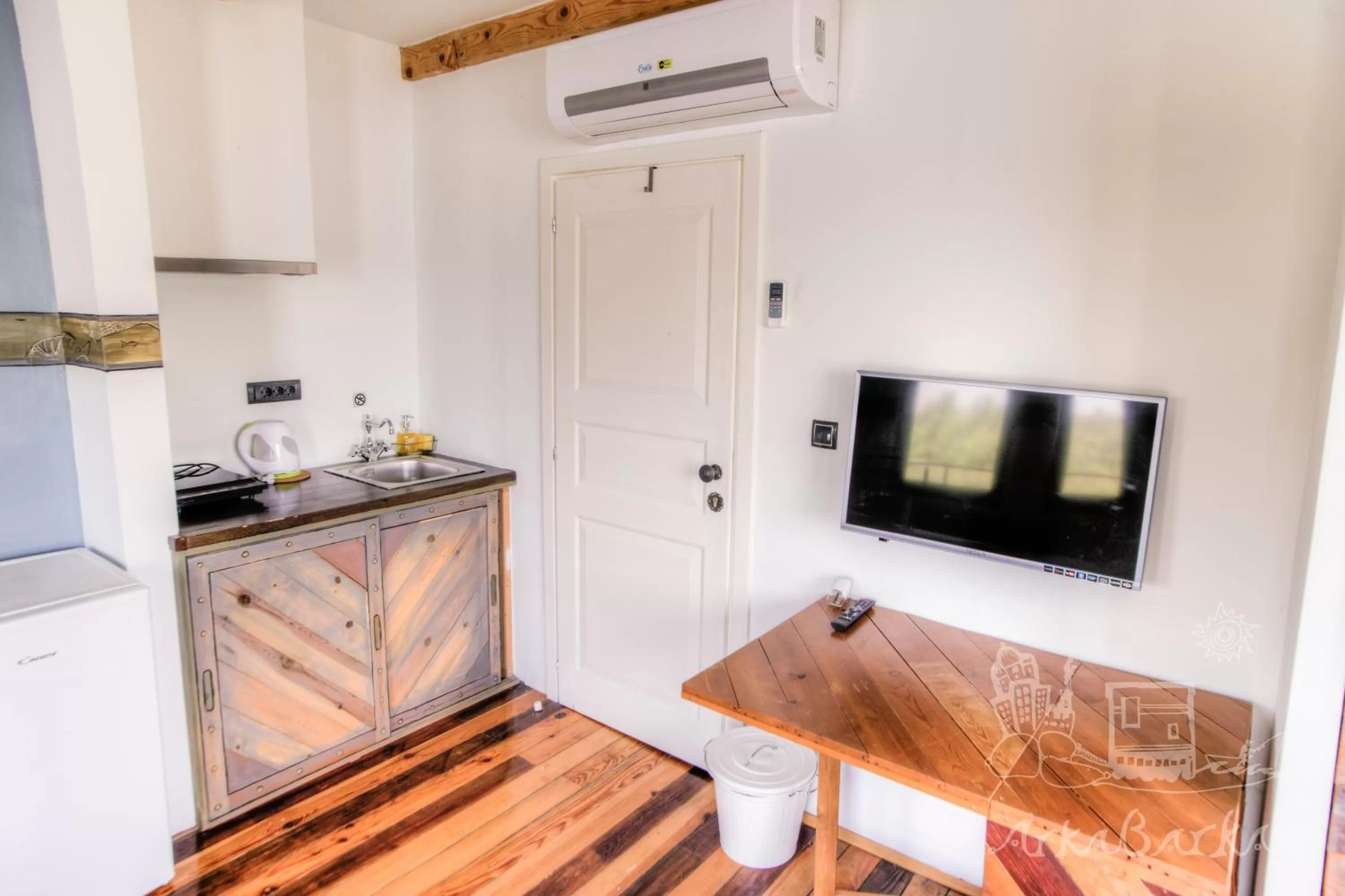 Coffee/tea facilities, Kitchen/Kitchenette in ArkaBarka 2- Floating Dream Rooms and Apartments