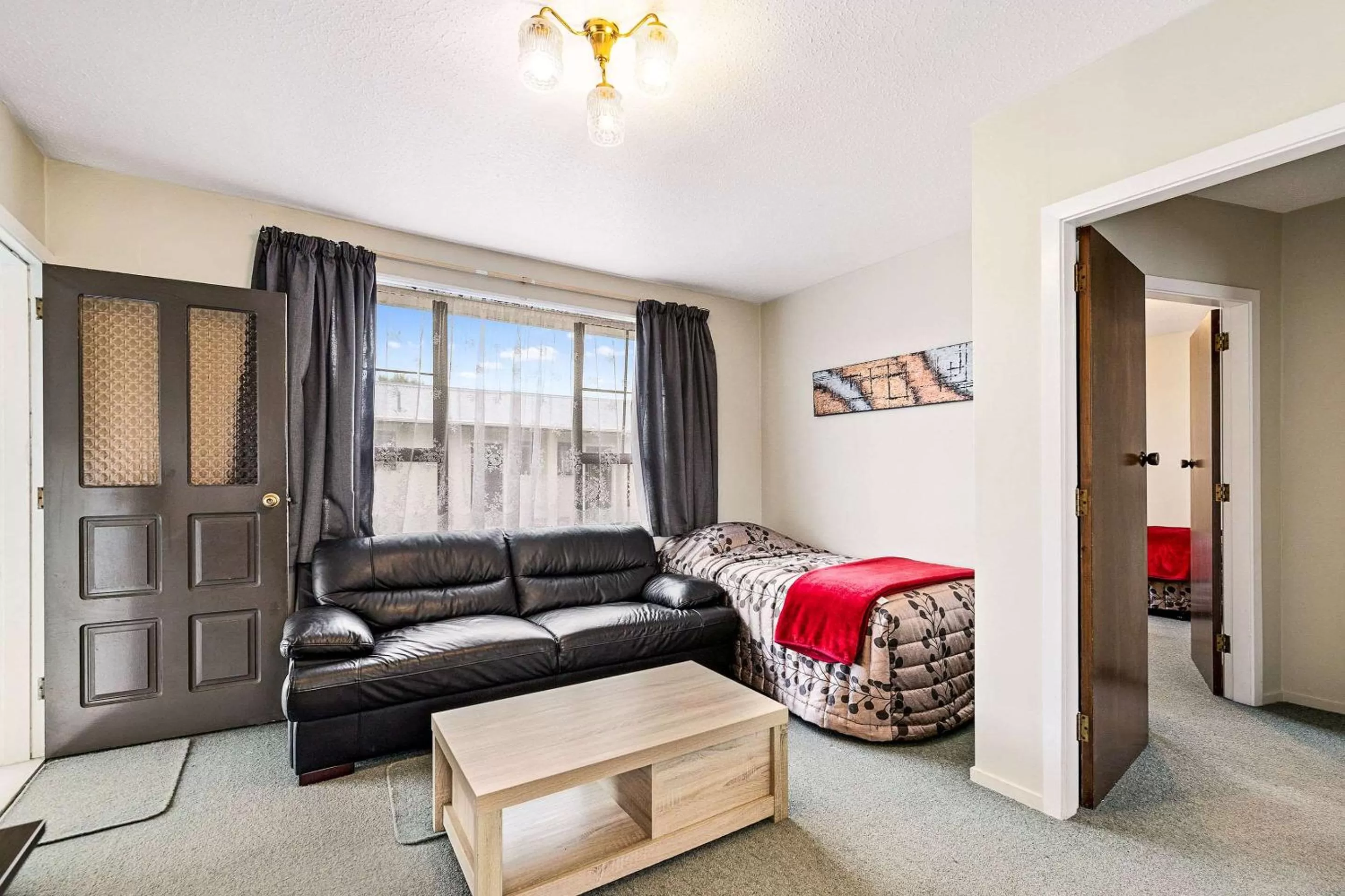 Photo of the whole room in Econo Lodge Canterbury Court Motel