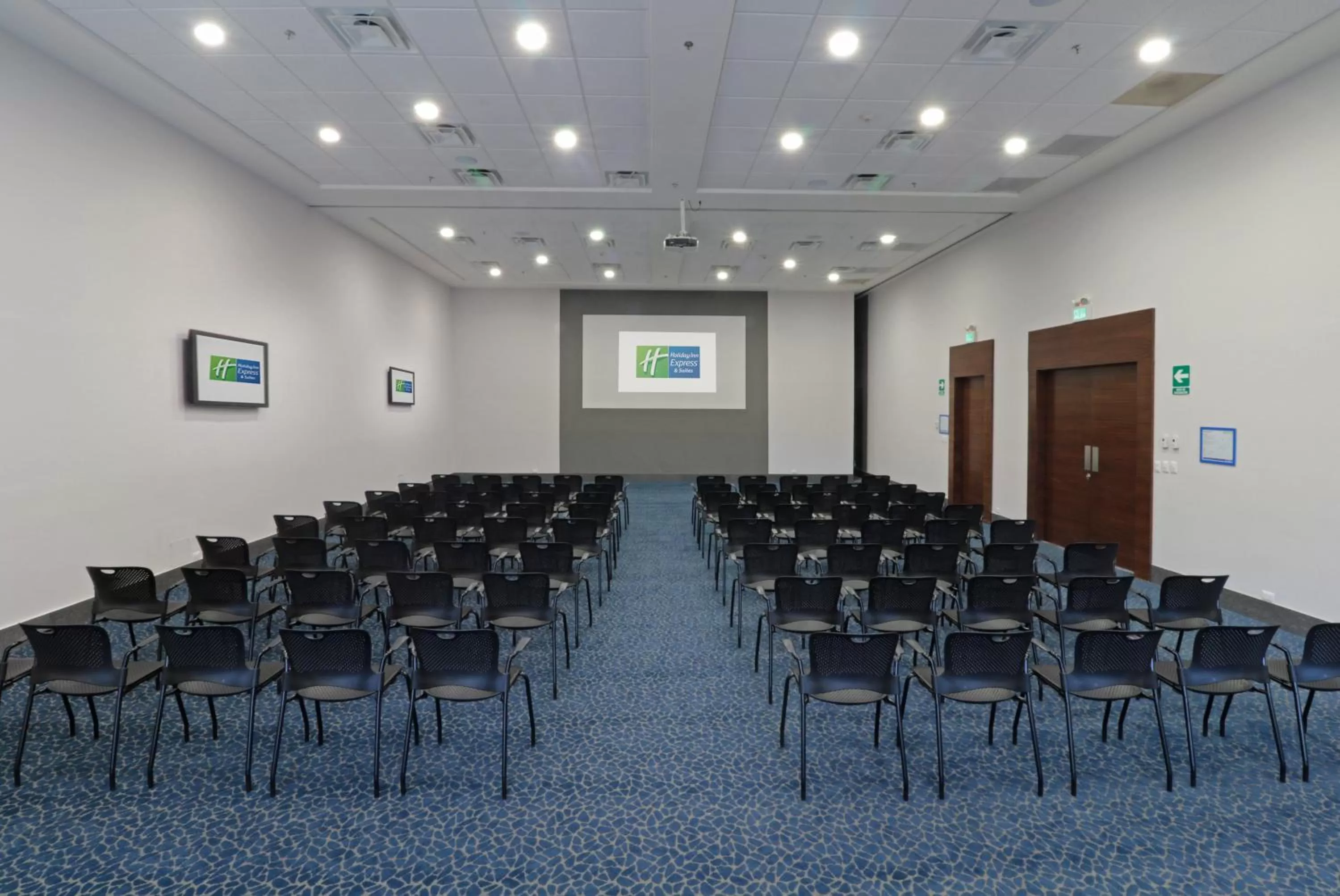 Meeting/conference room in Holiday Inn Express Hotel & Suites Hermosillo by IHG