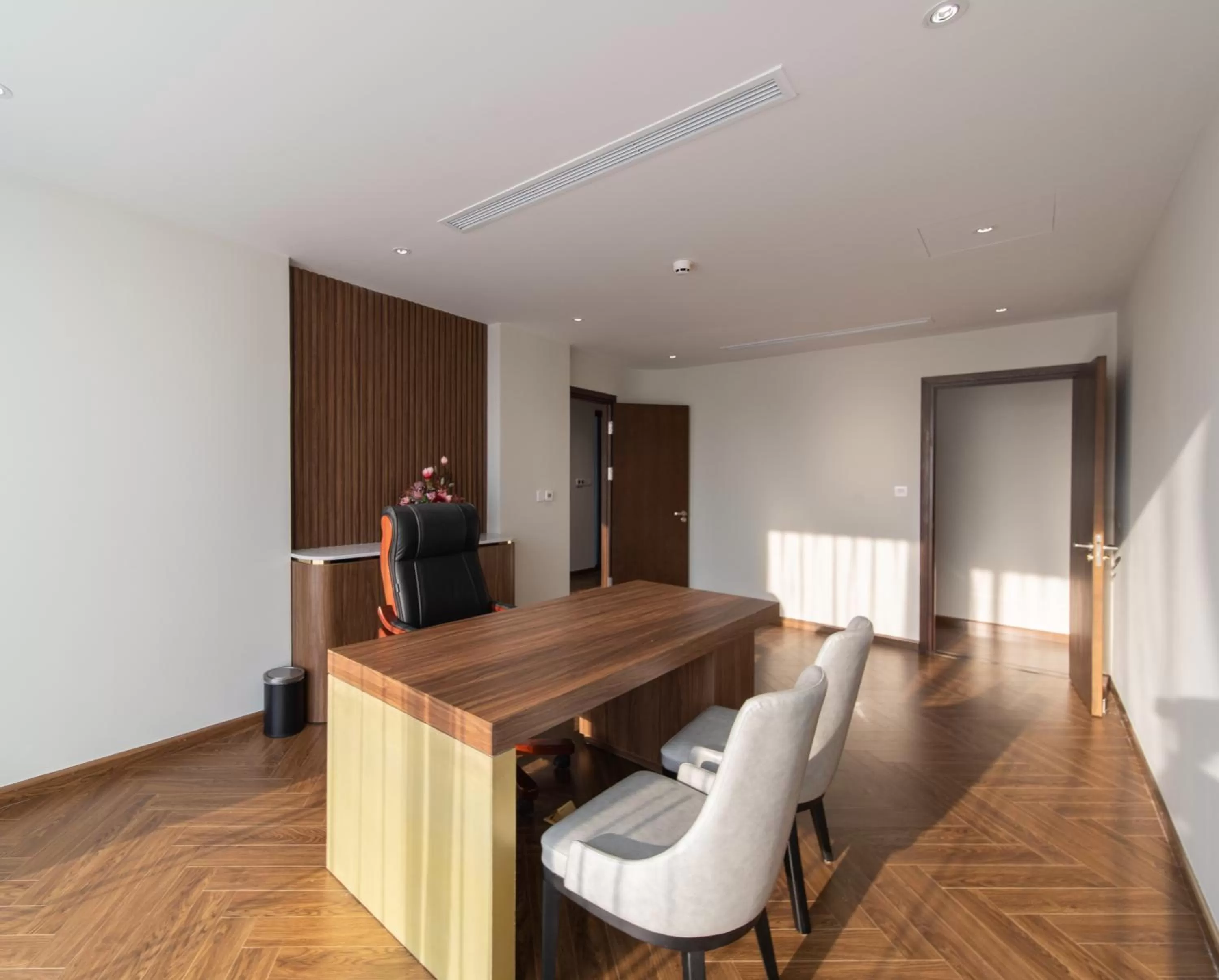 Business facilities in Grand Tourane Nha Trang Hotel