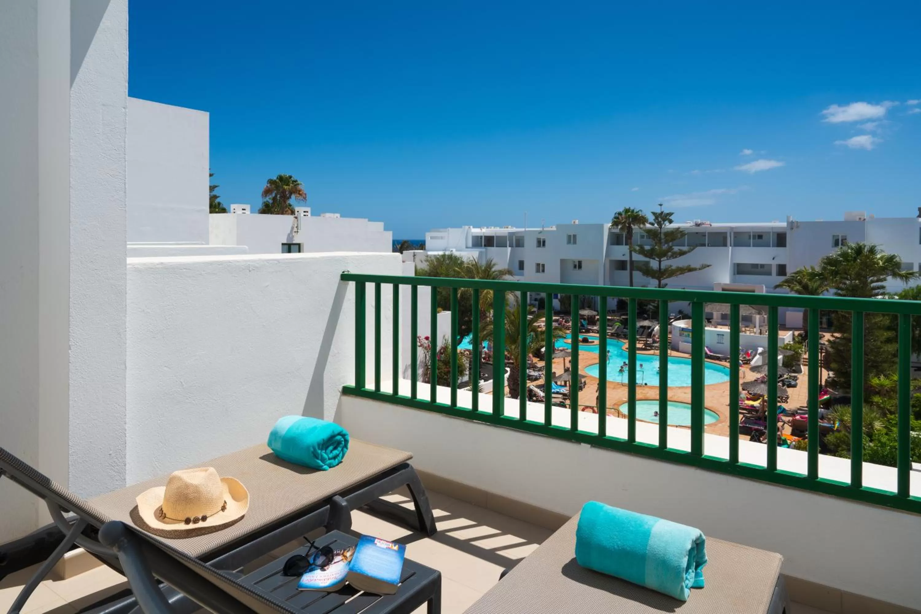 Balcony/Terrace in Apartamentos Galeon Playa