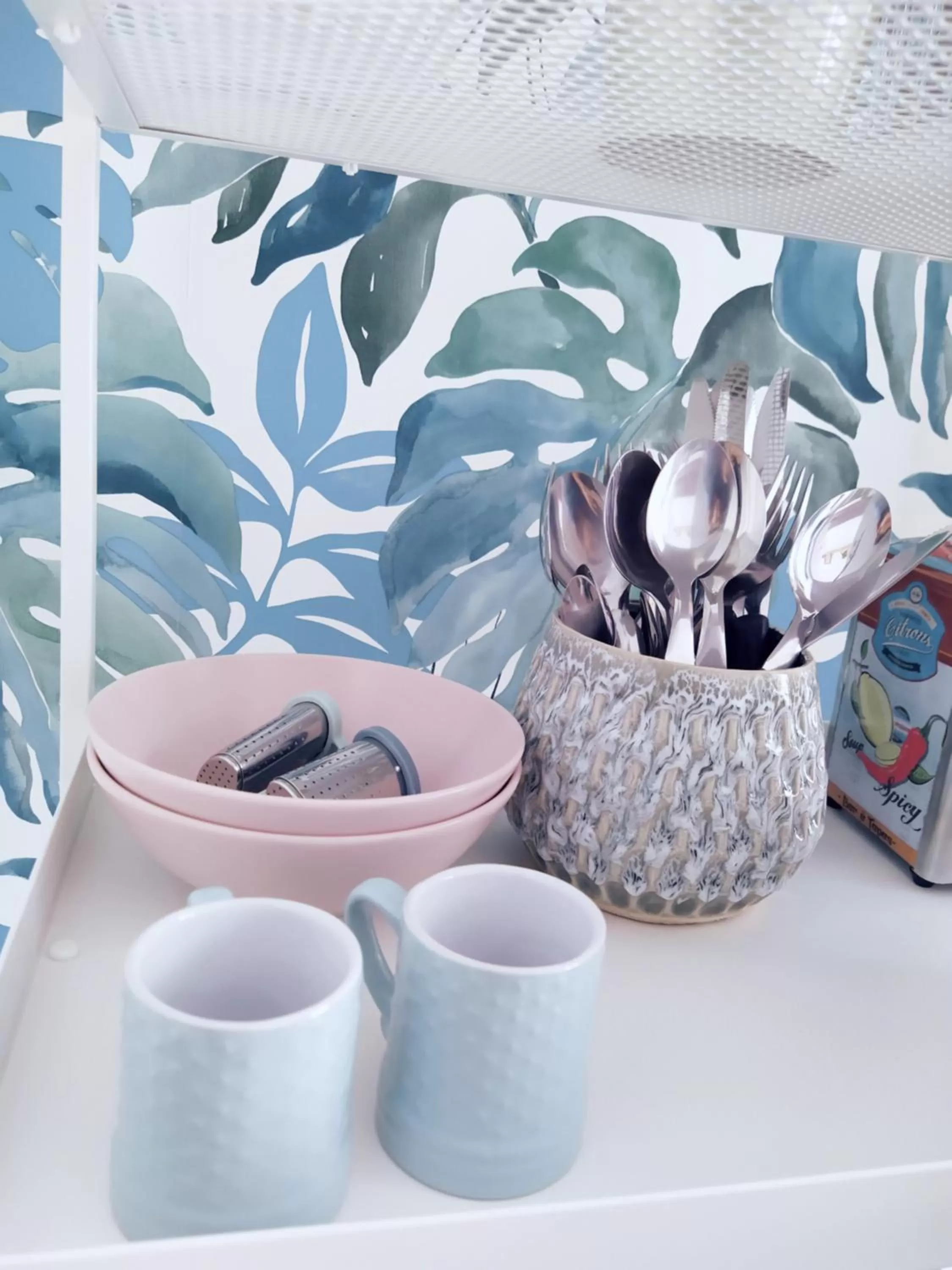 Coffee/tea facilities in B&B Peonia