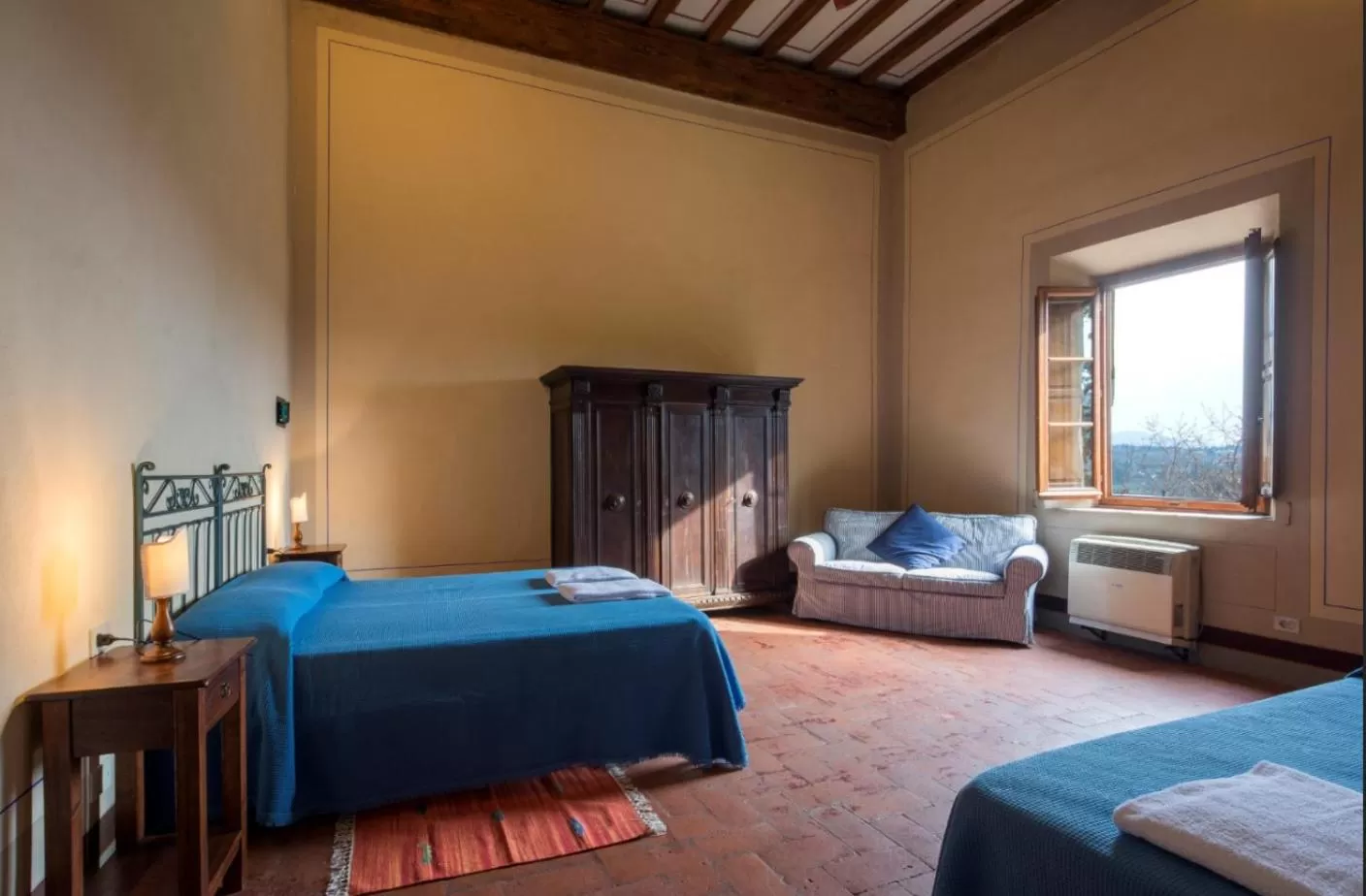 Bedroom, Bed in Borgo Bottaia