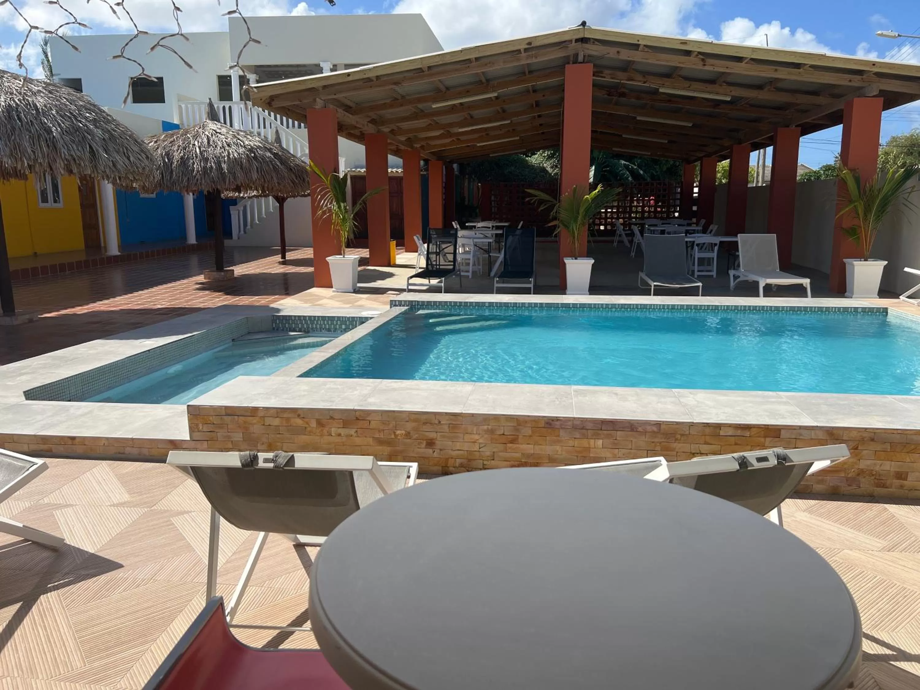 Swimming Pool in Curasita colour Appartments