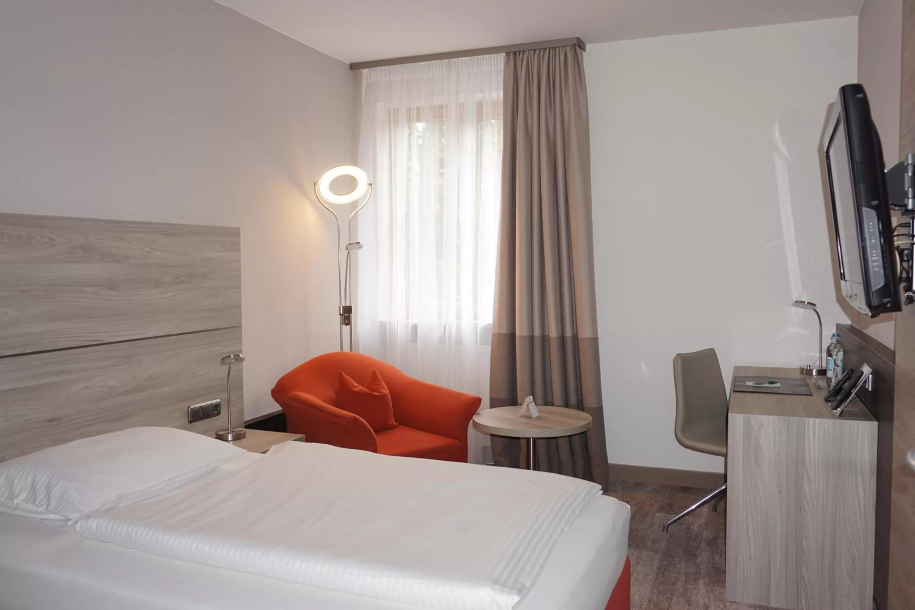 Photo of the whole room, Bed in Hotel Kastanienhof