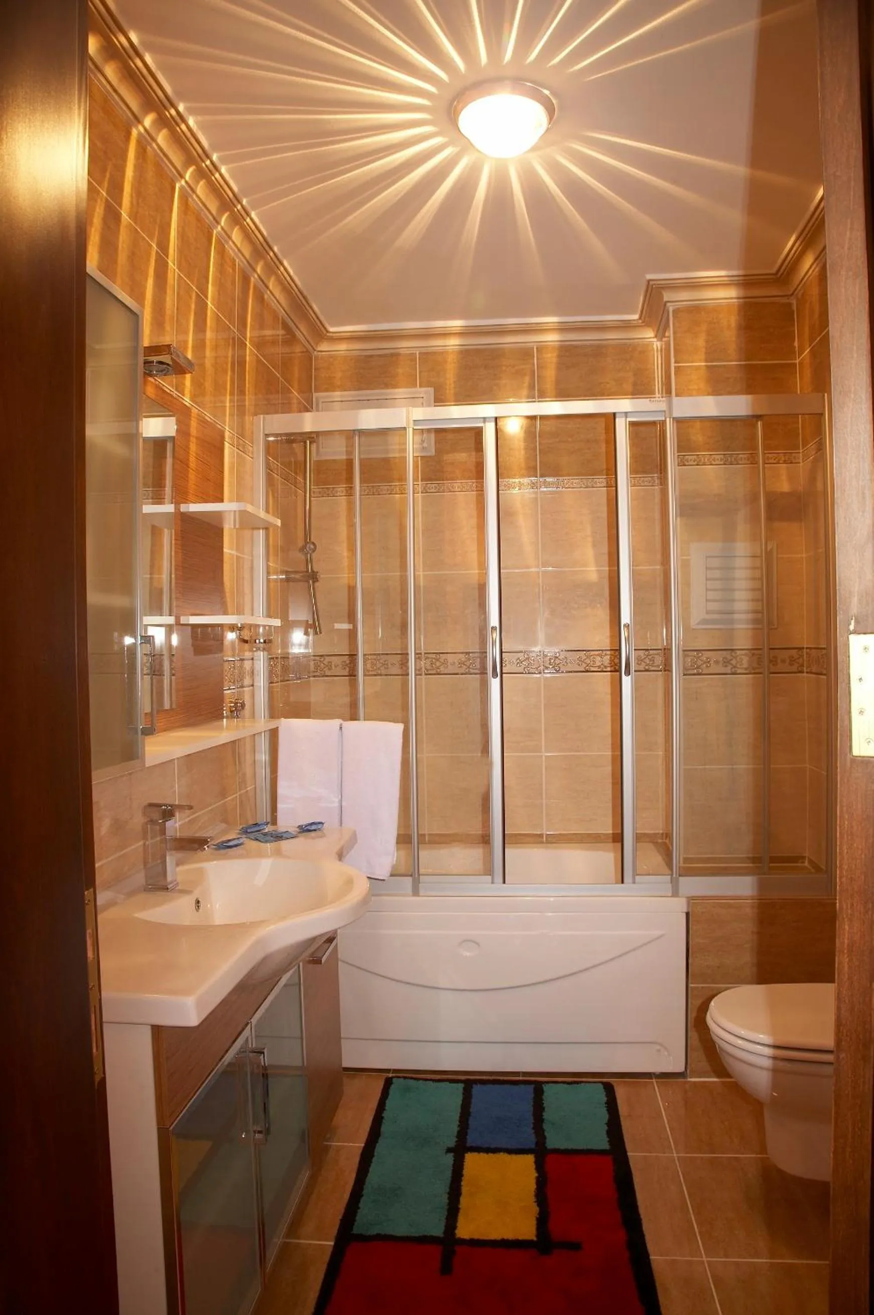 Bathroom in Grand Hotel de Londres