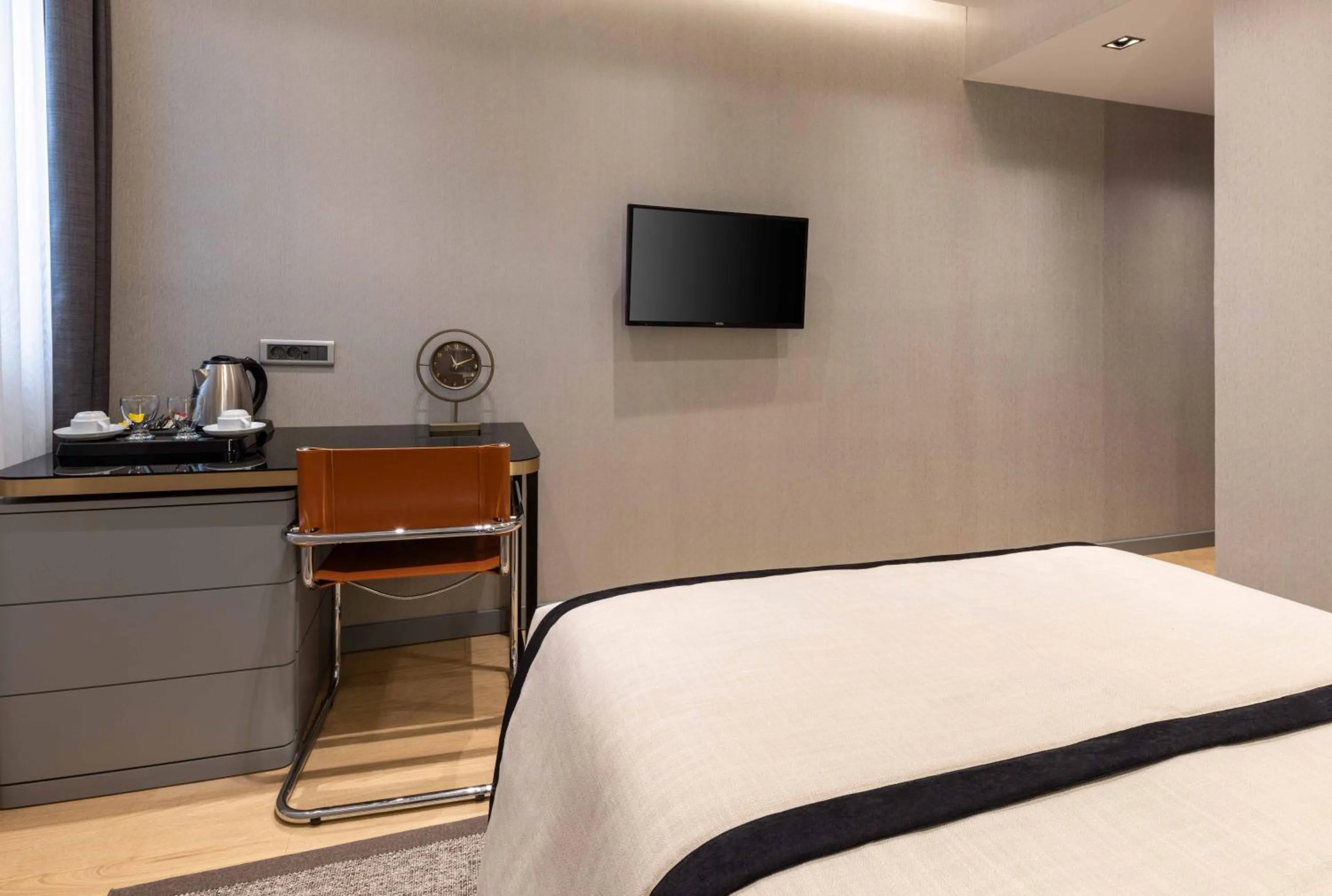 Bedroom, Bed in Hotel Villa Zurich-Special Category